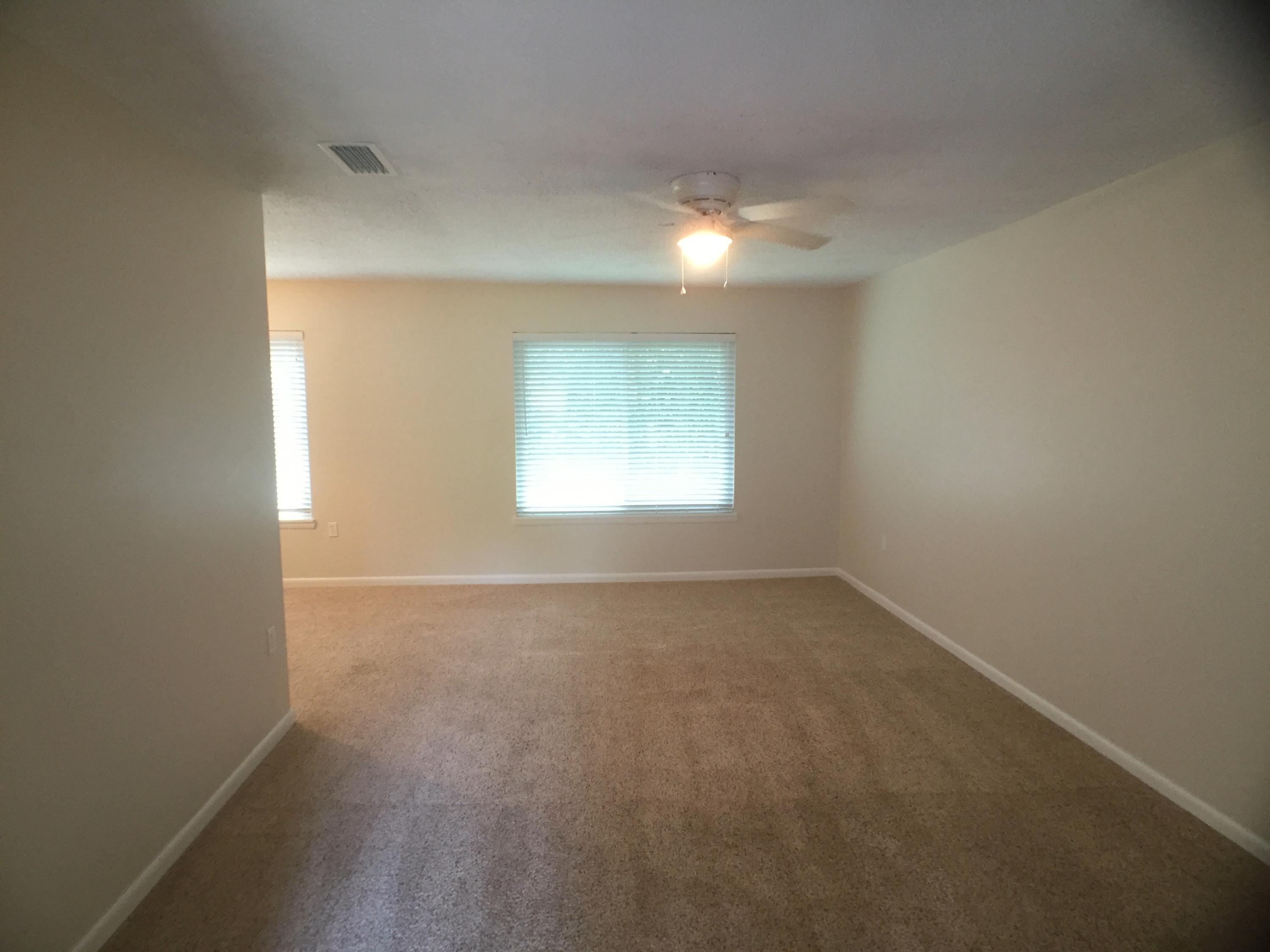 EASTWOOD 8TH ADDN - Residential Lease