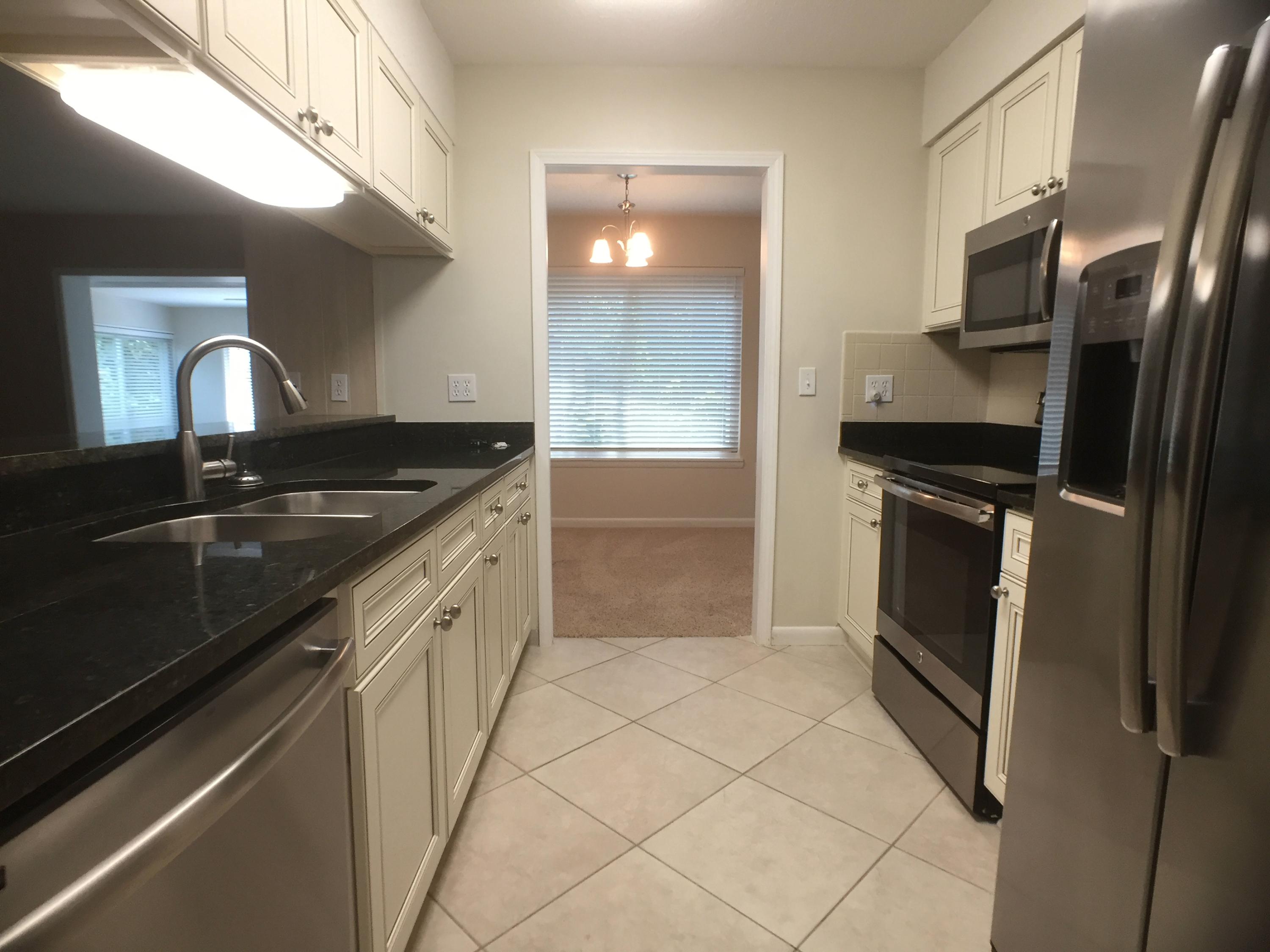 EASTWOOD 8TH ADDN - Residential Lease