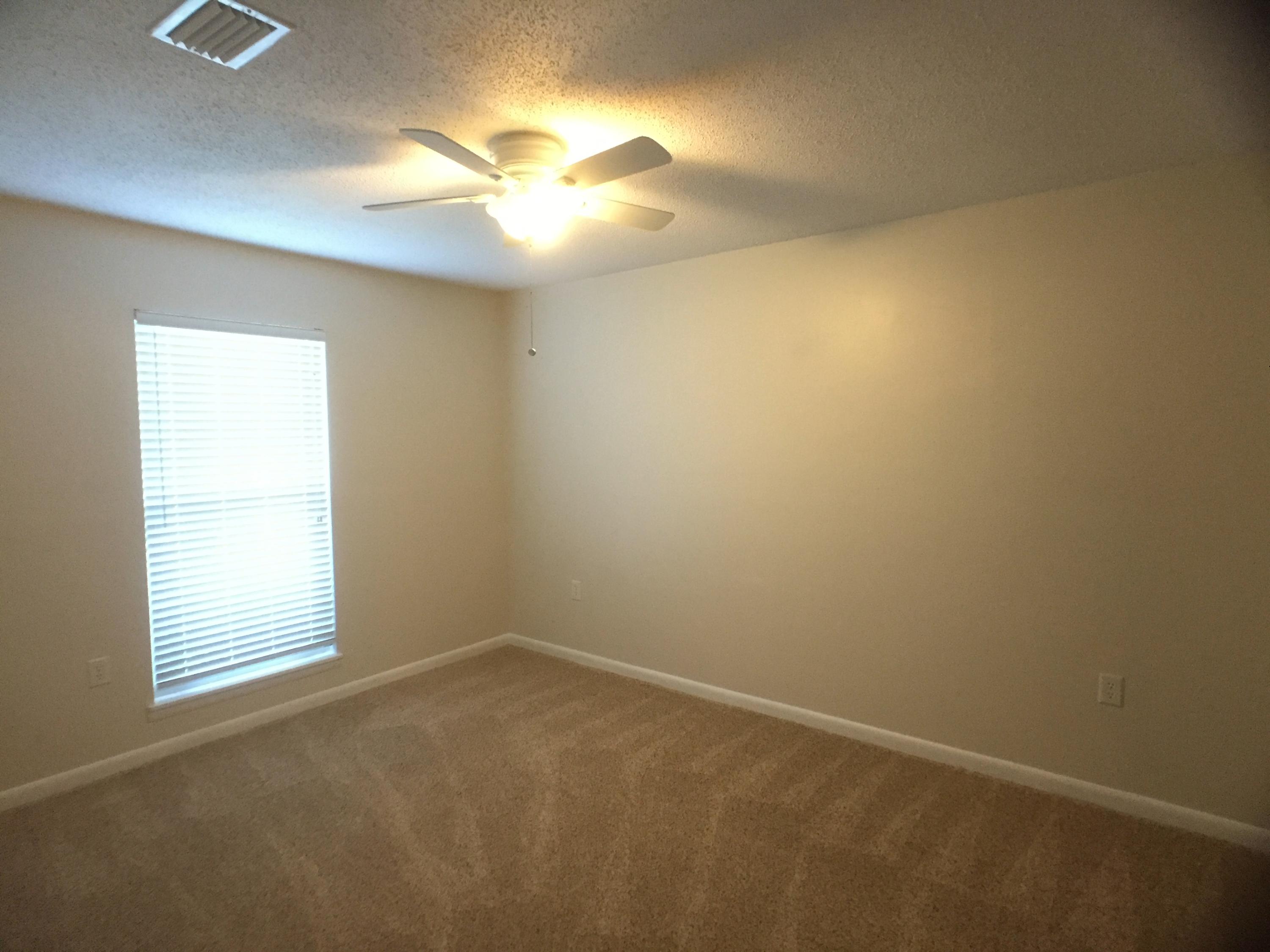 EASTWOOD 8TH ADDN - Residential Lease