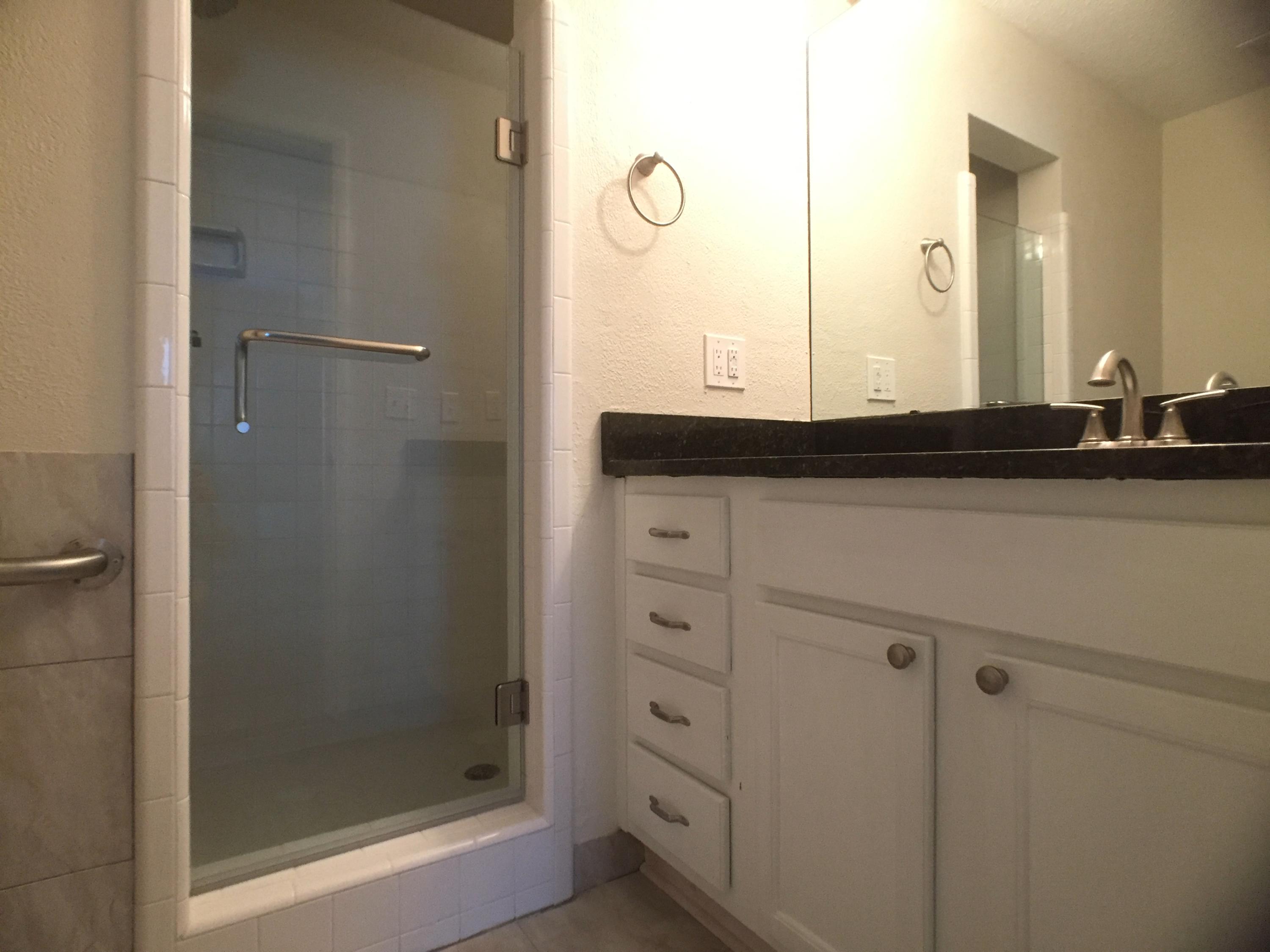 EASTWOOD 8TH ADDN - Residential Lease