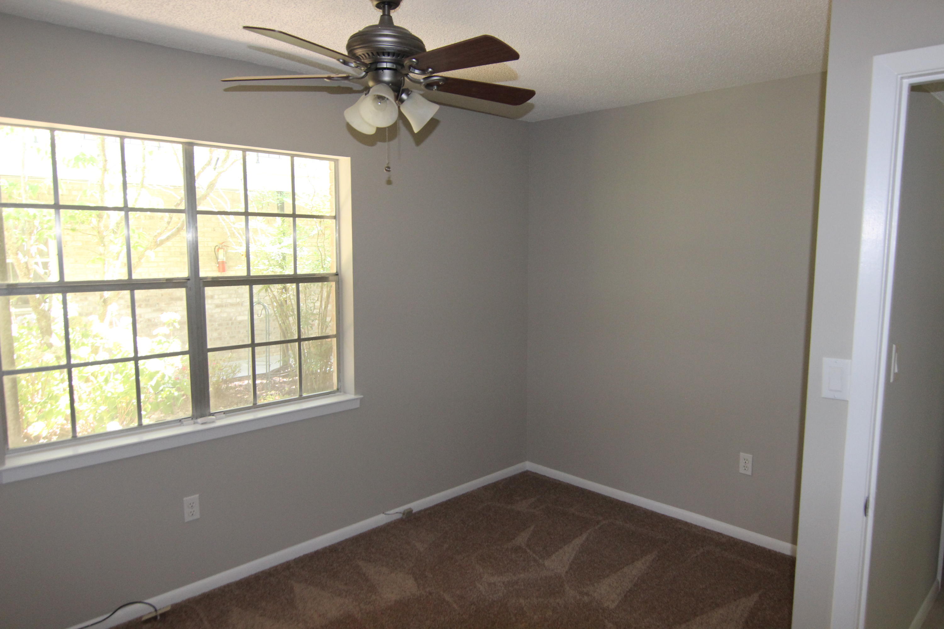 COUNTRY CLUB CONDO - Residential