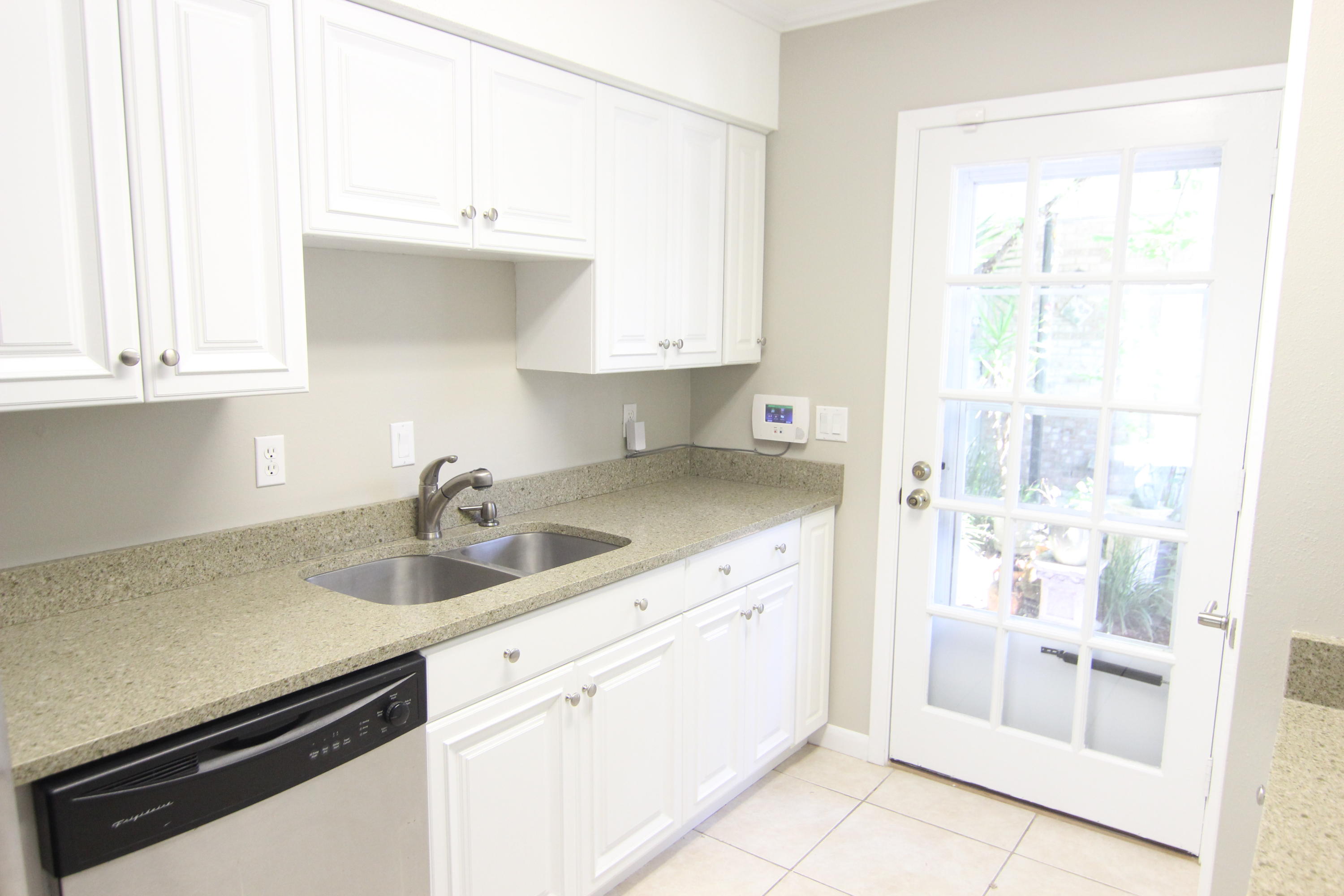 COUNTRY CLUB CONDO - Residential