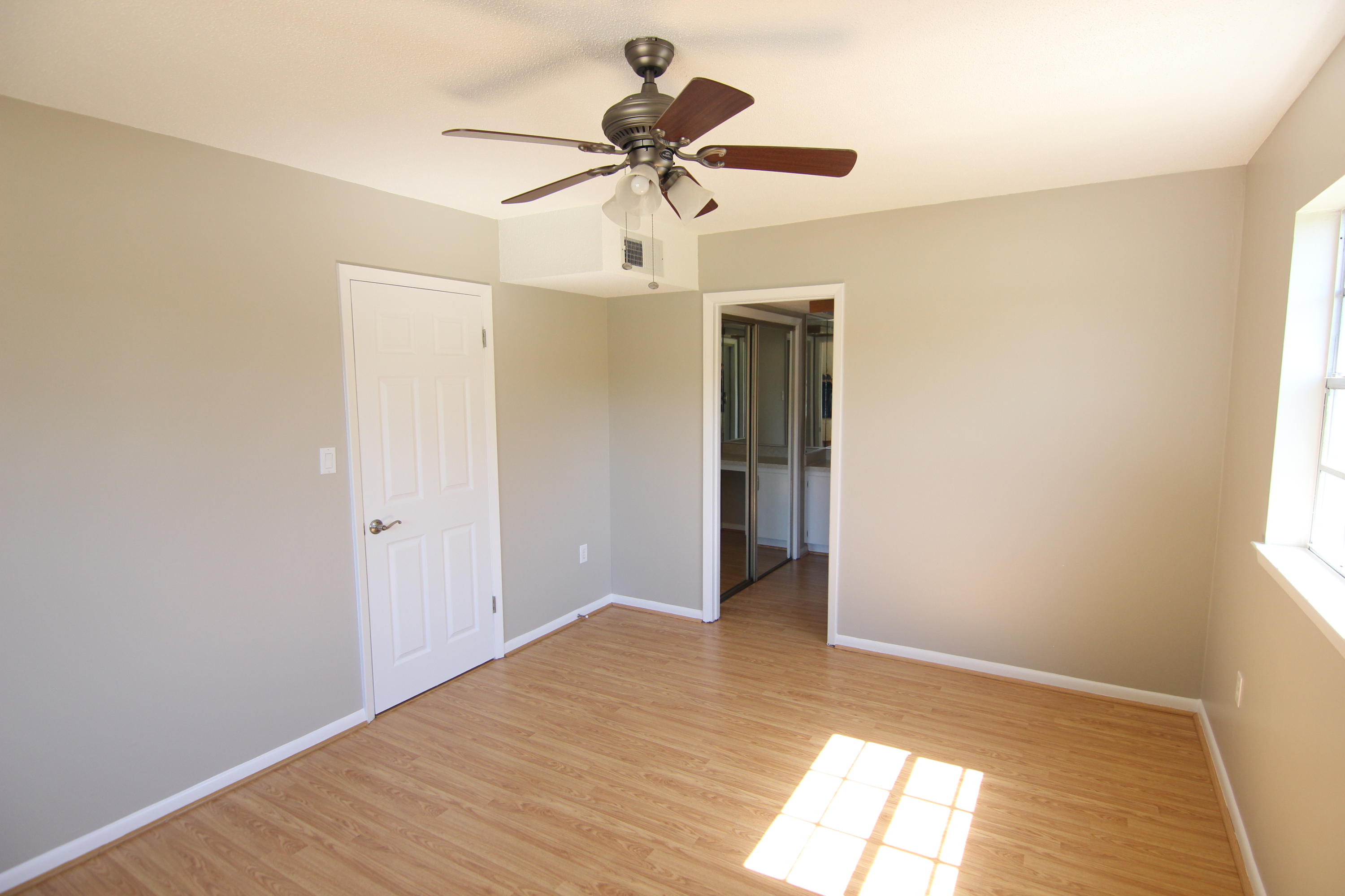 COUNTRY CLUB CONDO - Residential