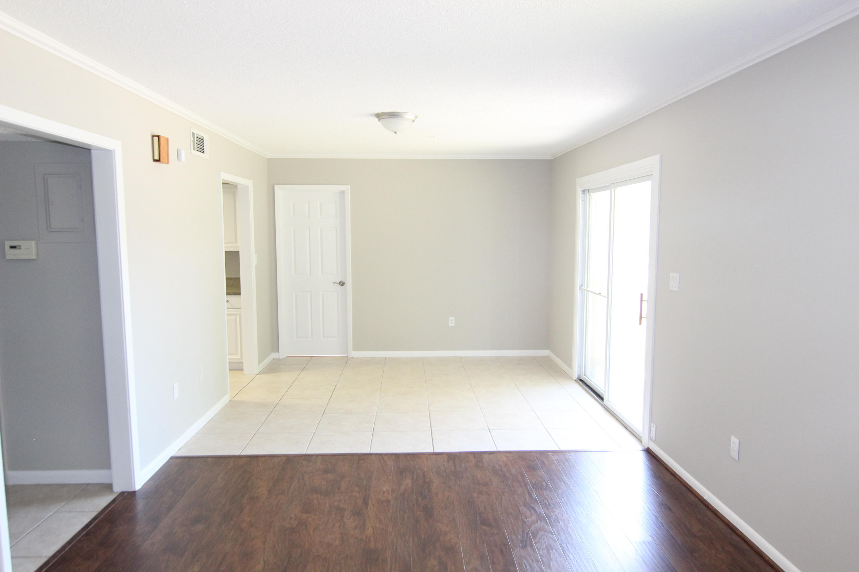 COUNTRY CLUB CONDO - Residential