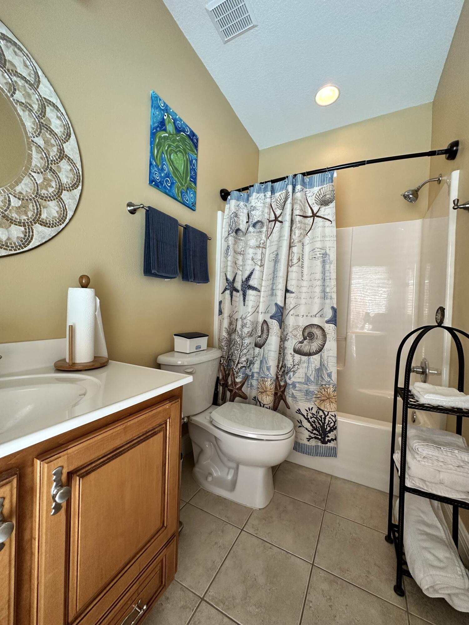 BRIDGEPORT COLONY - Residential Lease