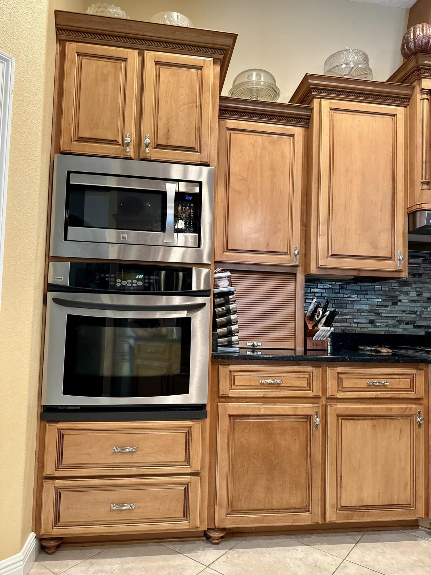 BRIDGEPORT COLONY - Residential Lease