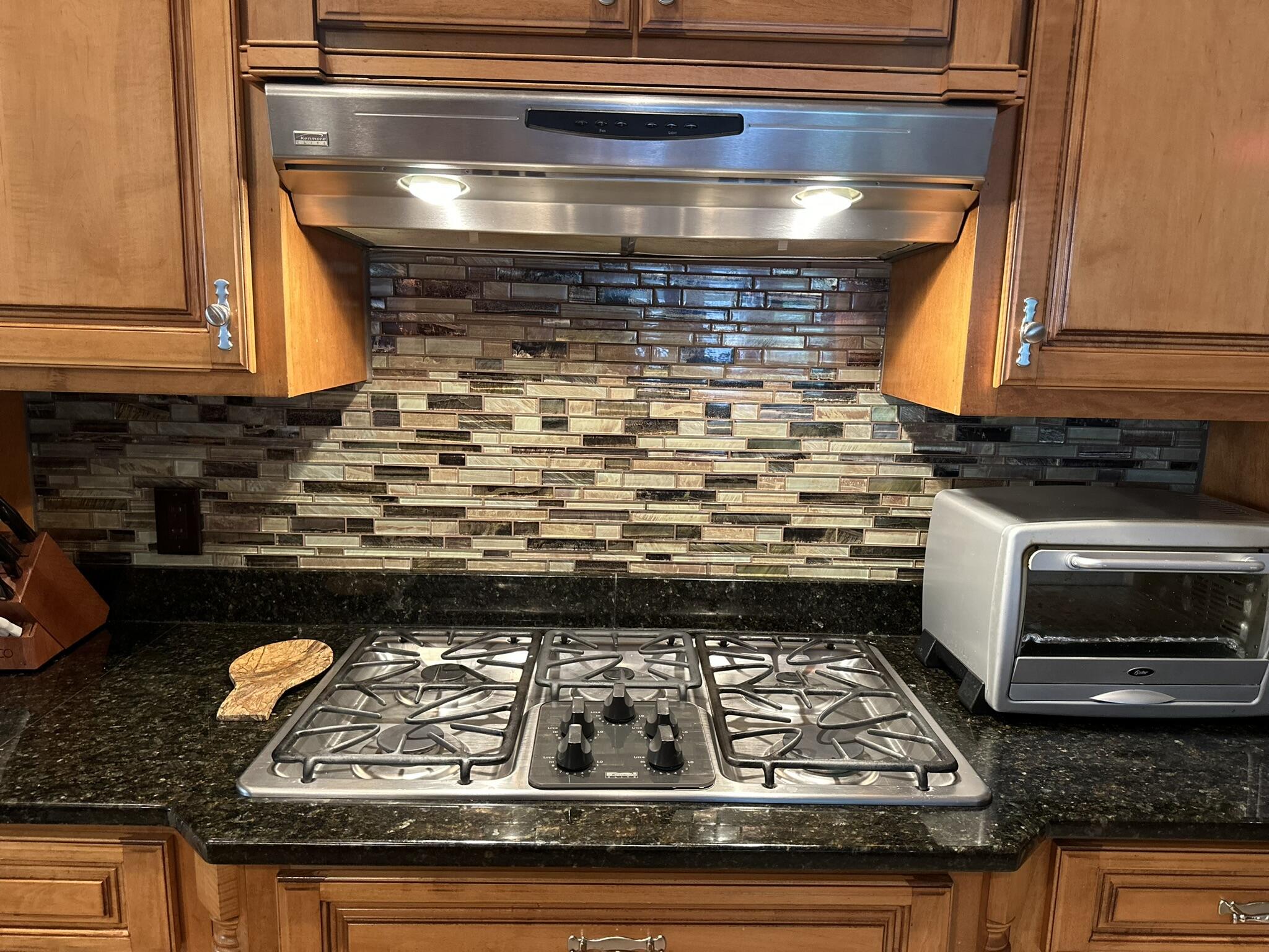 BRIDGEPORT COLONY - Residential Lease