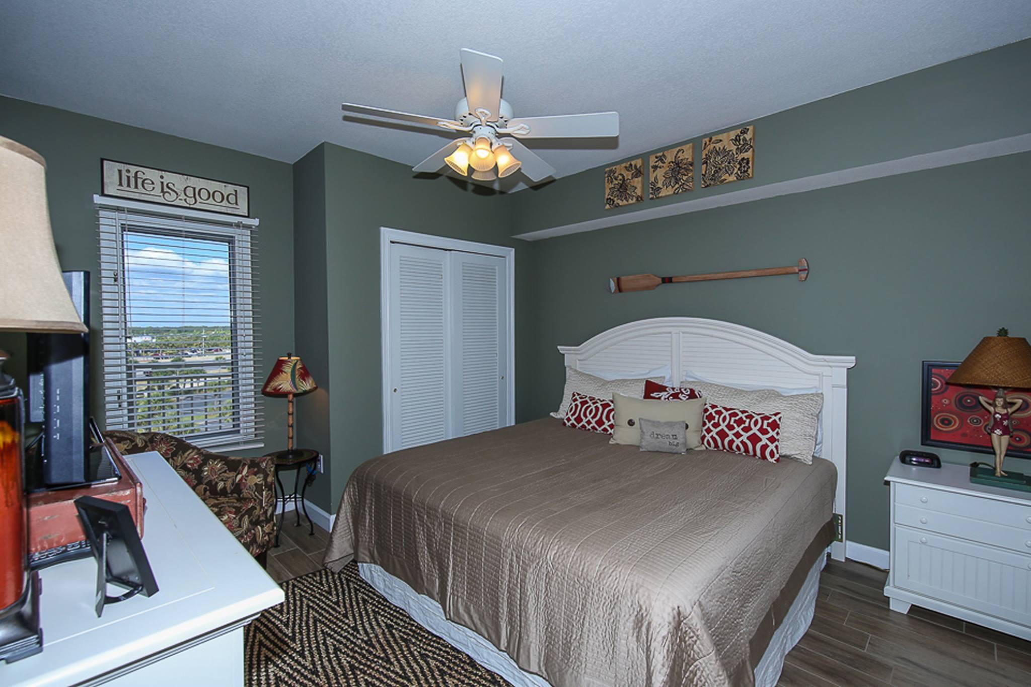 STERLING SHORES - Residential