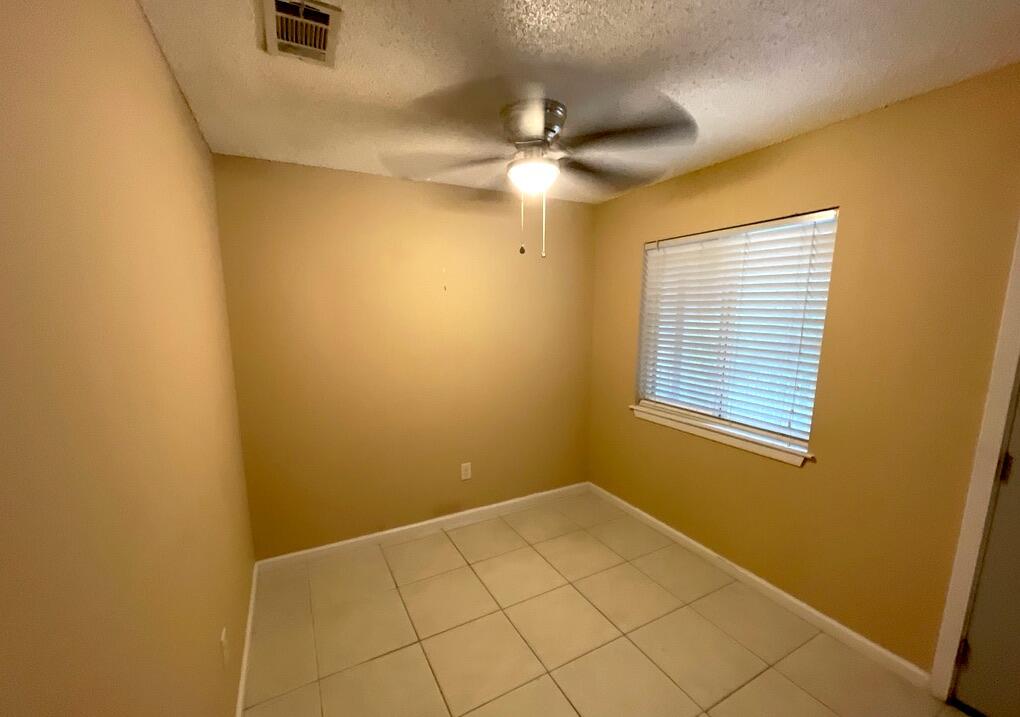 COLLEGE PARK CONDO - Residential Lease