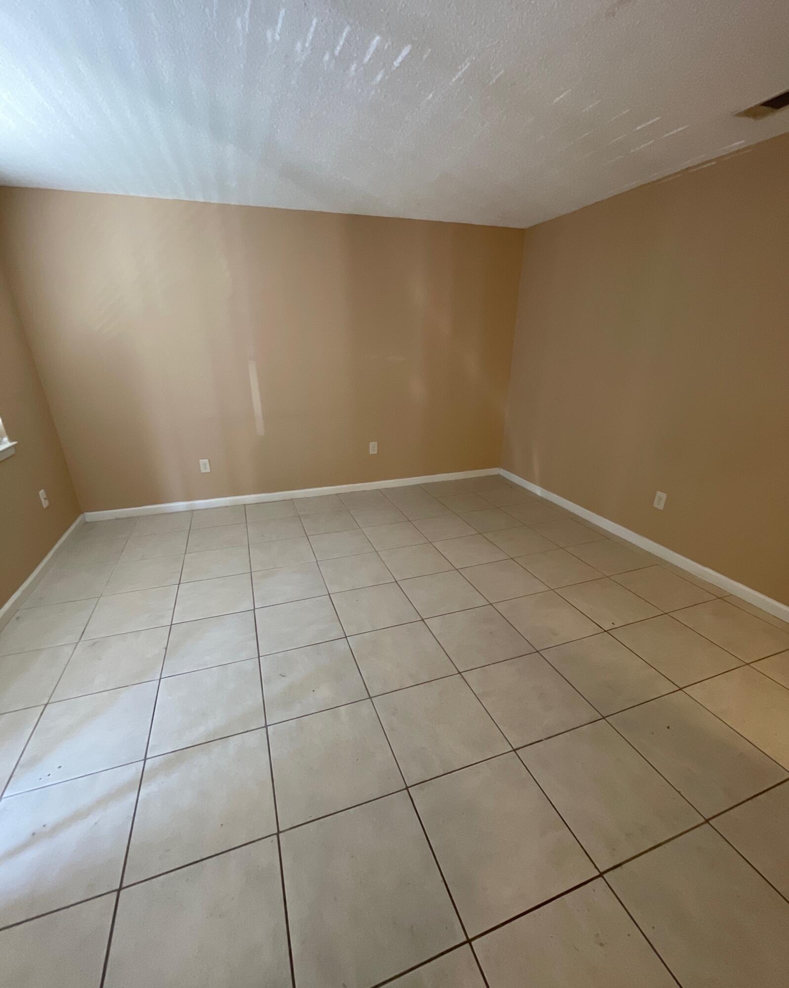 COLLEGE PARK CONDO - Residential Lease
