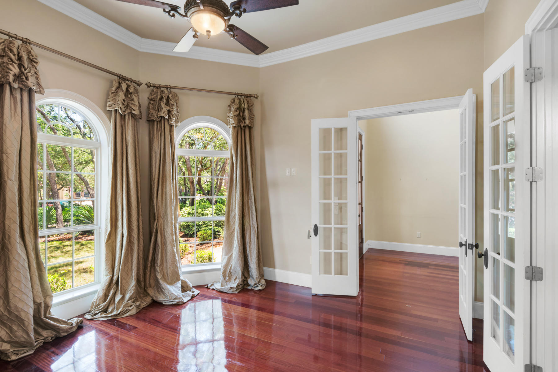 BOTANY BAYOU - Residential