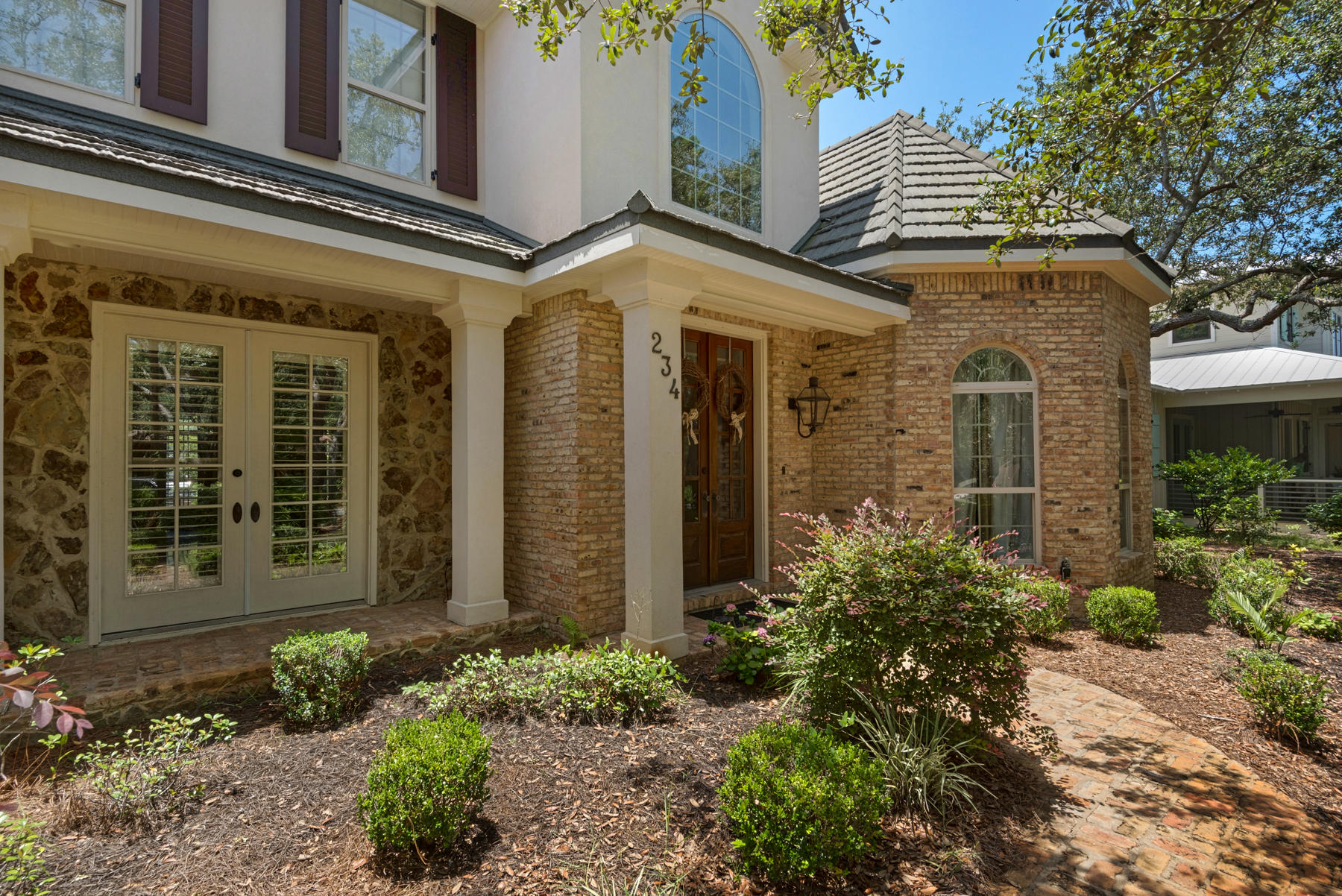 BOTANY BAYOU - Residential