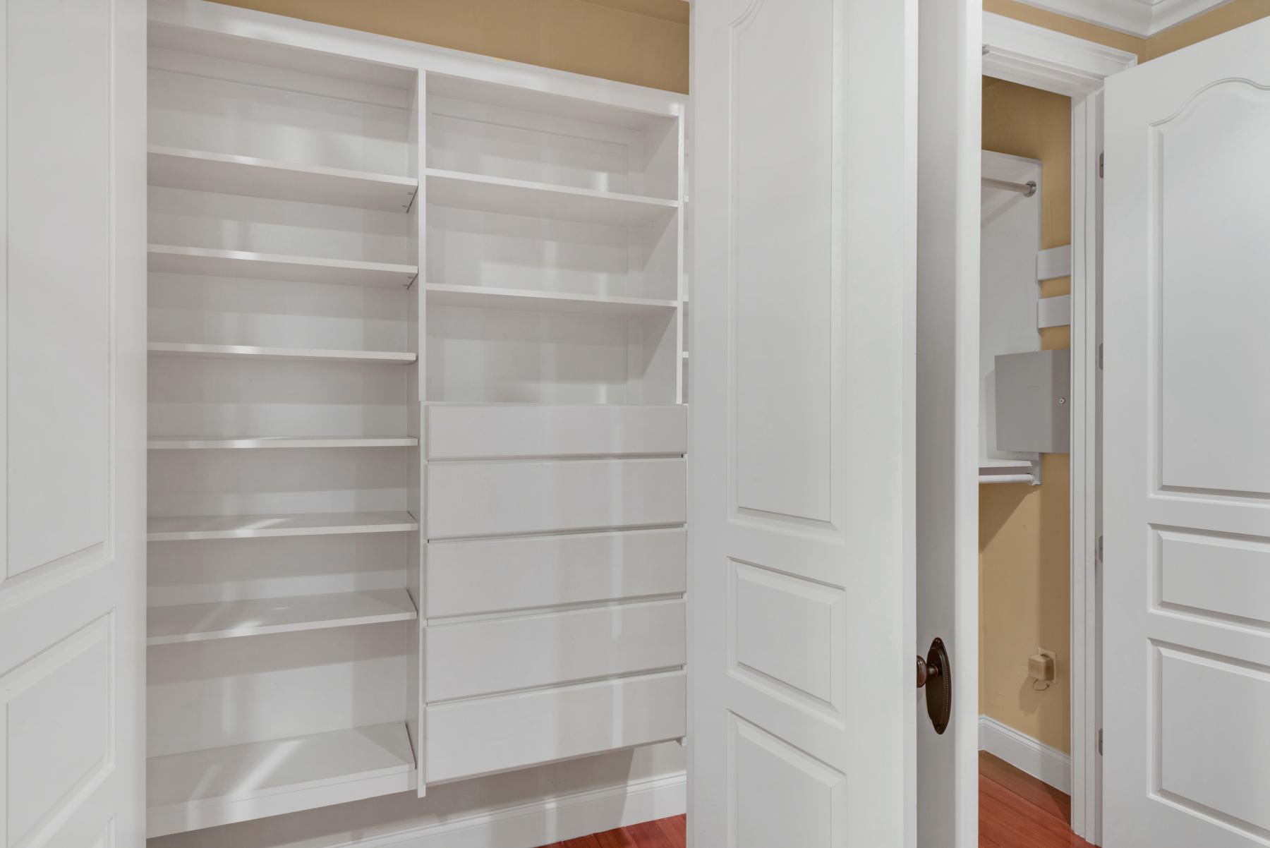 BOTANY BAYOU - Residential