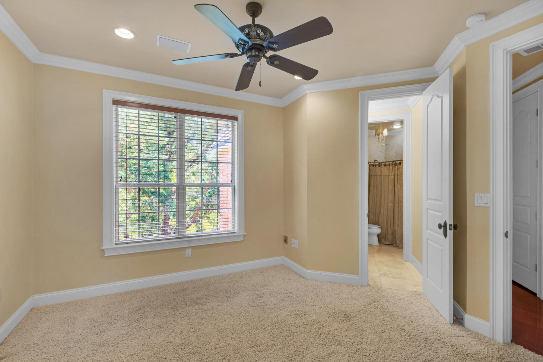 BOTANY BAYOU - Residential