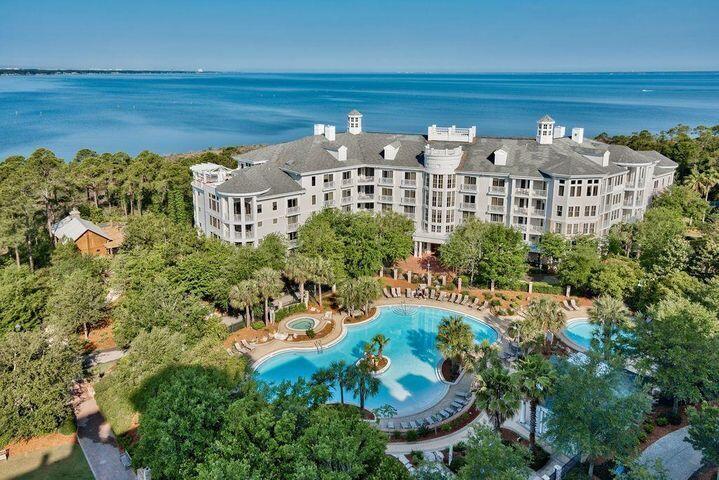 BAHIA CONDO - Residential