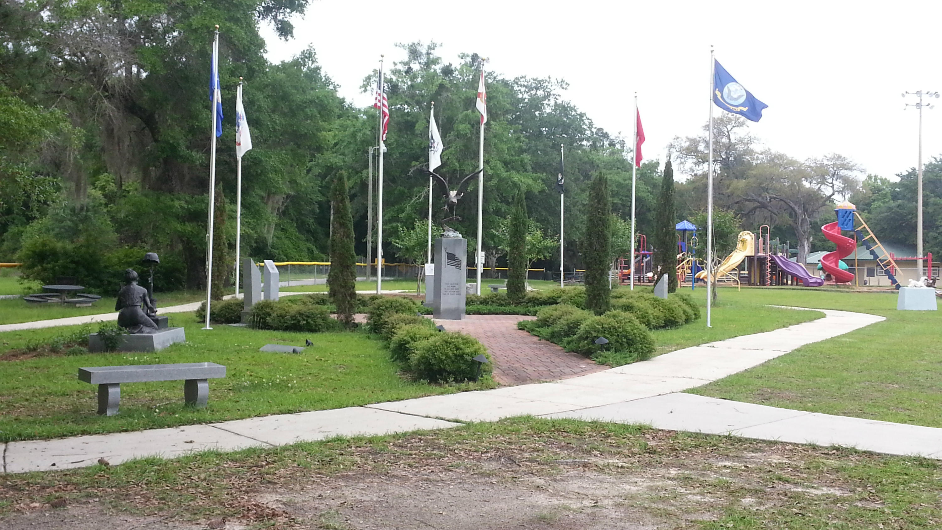 LAGRANGE SHORES - Residential