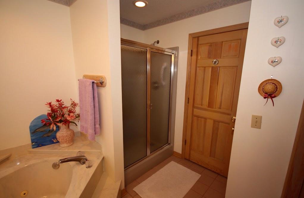 LAGRANGE SHORES - Residential