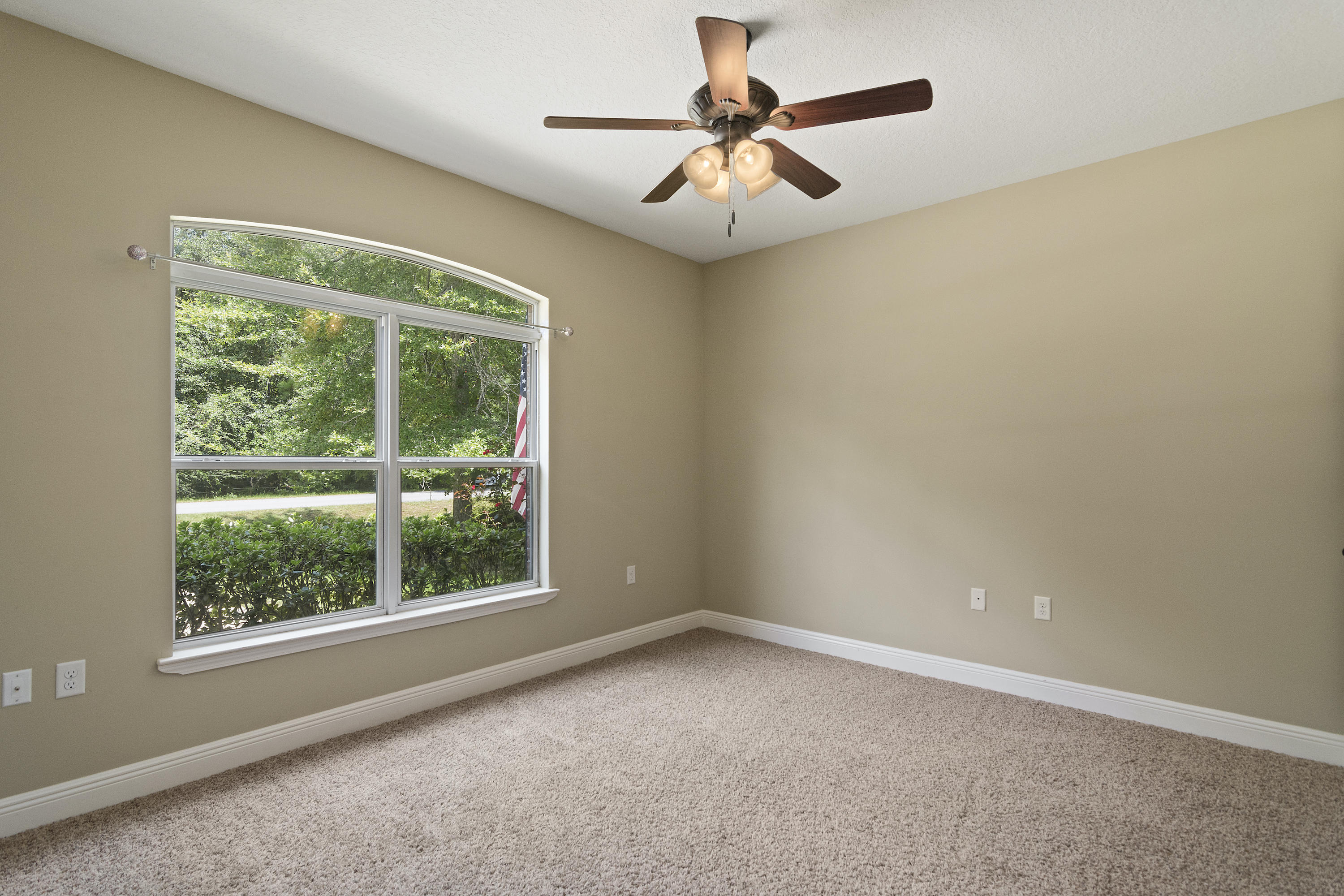 HOLLY HILLS - Residential