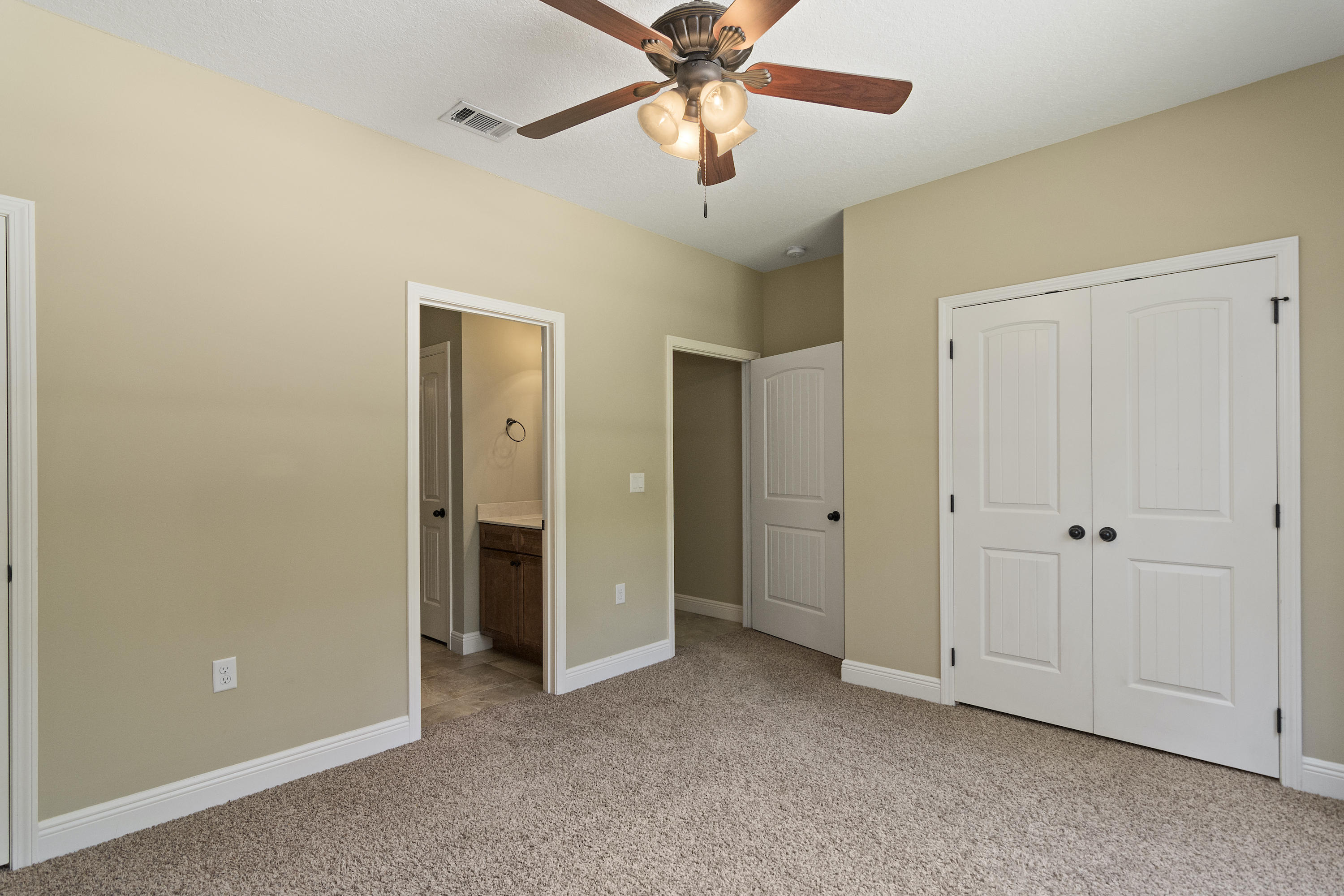 HOLLY HILLS - Residential