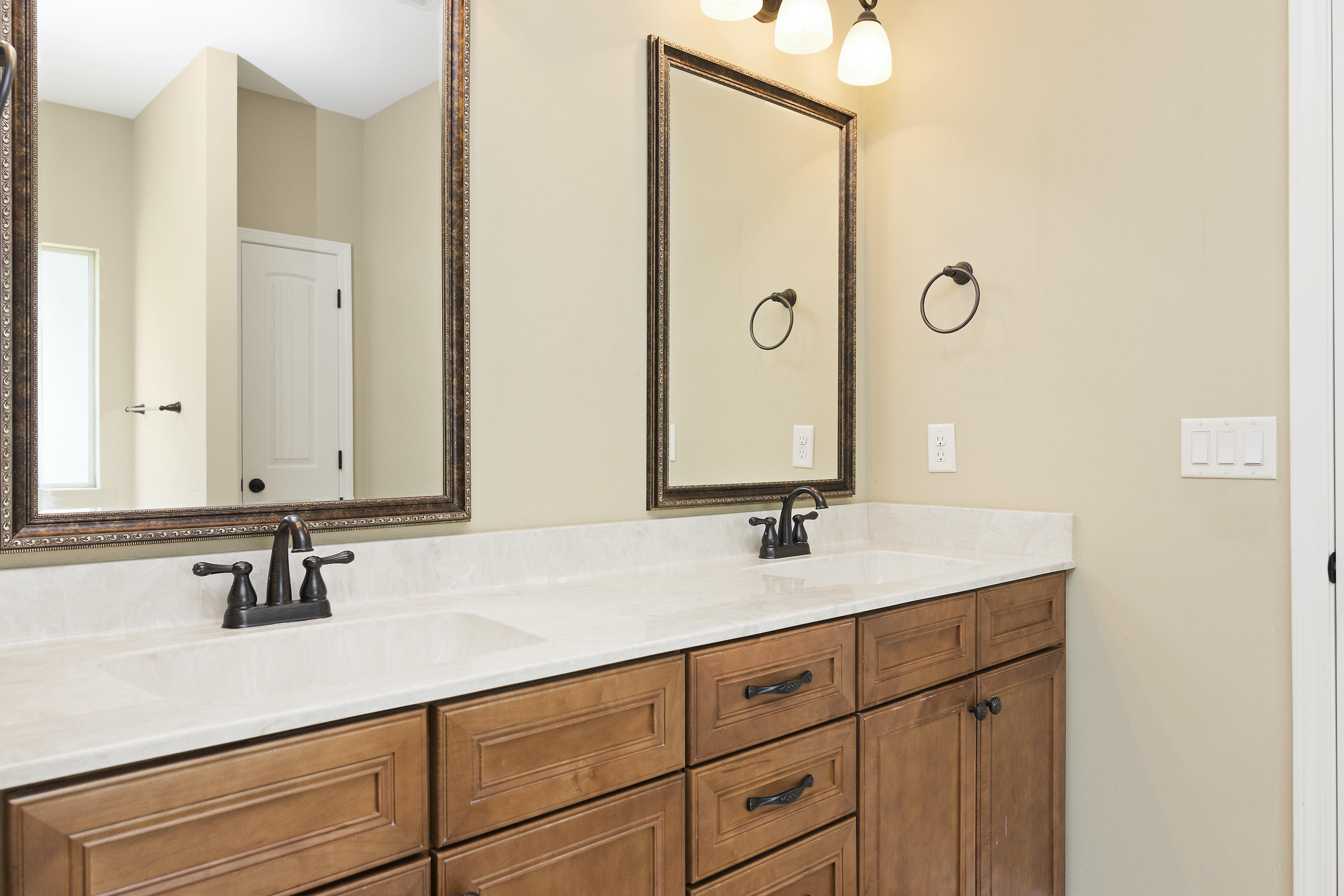 HOLLY HILLS - Residential