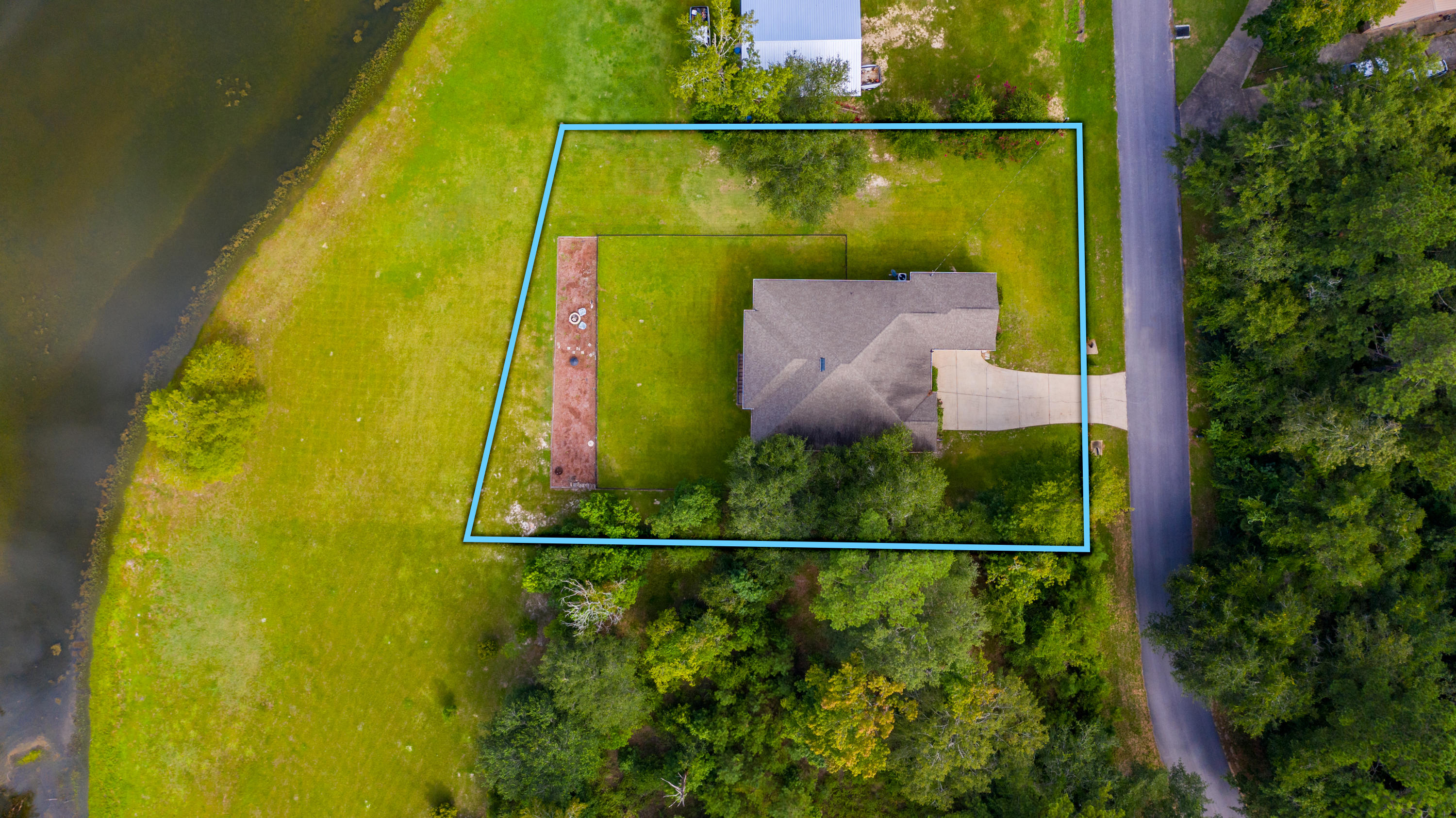 HOLLY HILLS - Residential