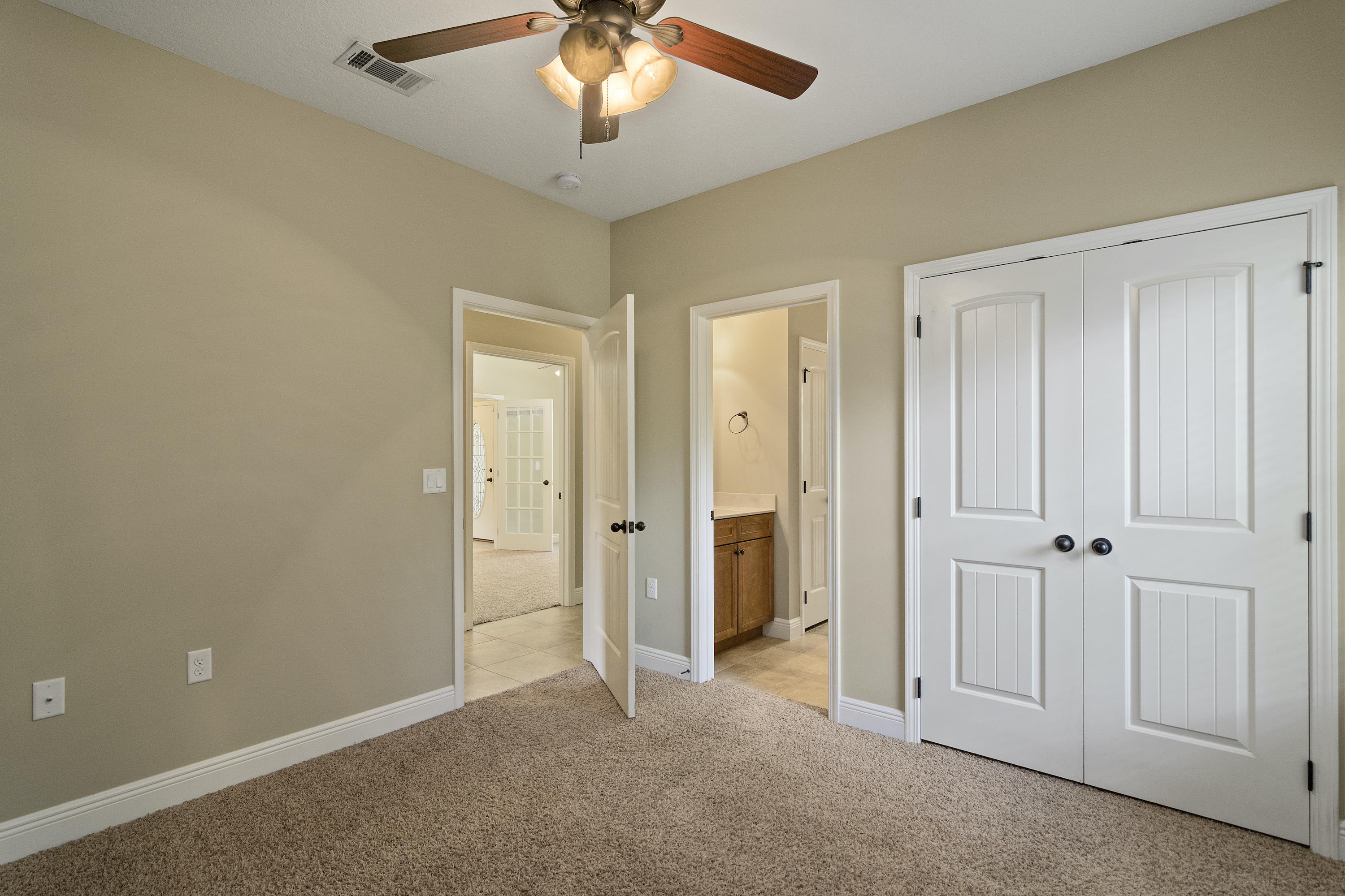 HOLLY HILLS - Residential