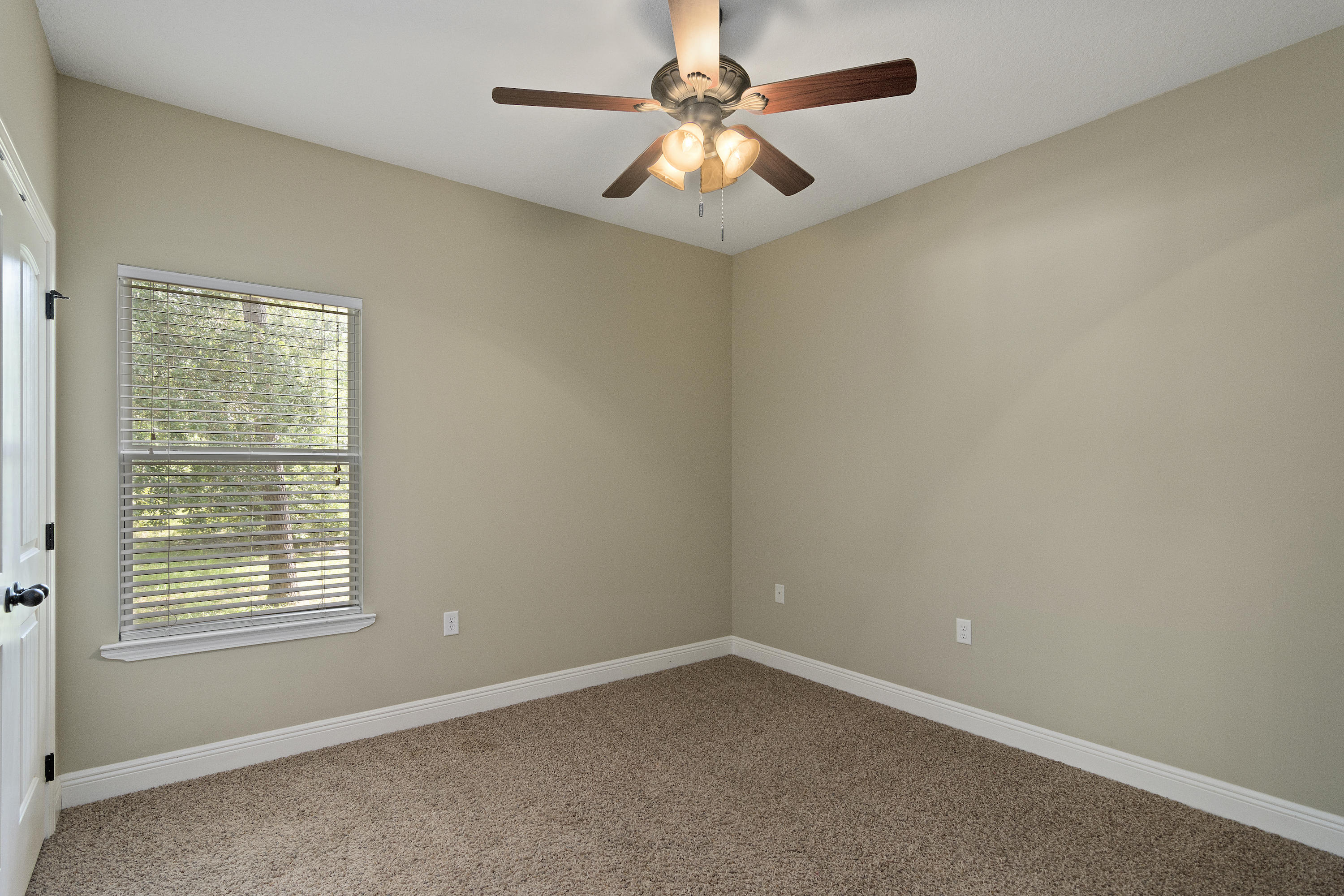 HOLLY HILLS - Residential