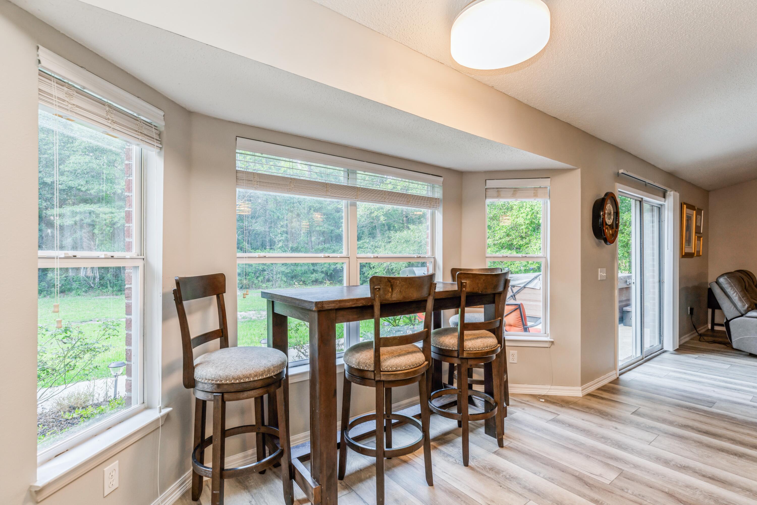 COUNTRYWOOD EST - Residential