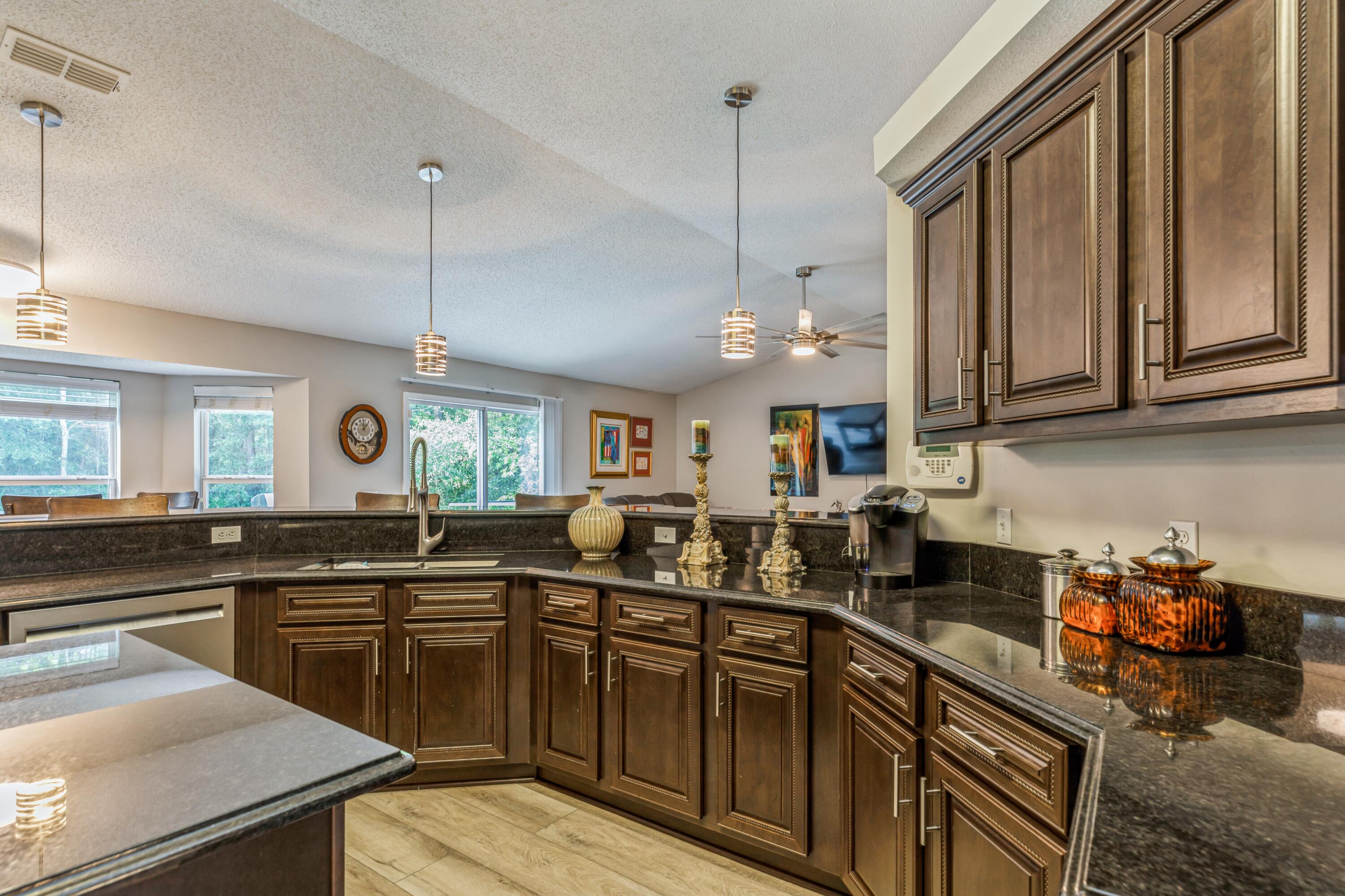 COUNTRYWOOD EST - Residential