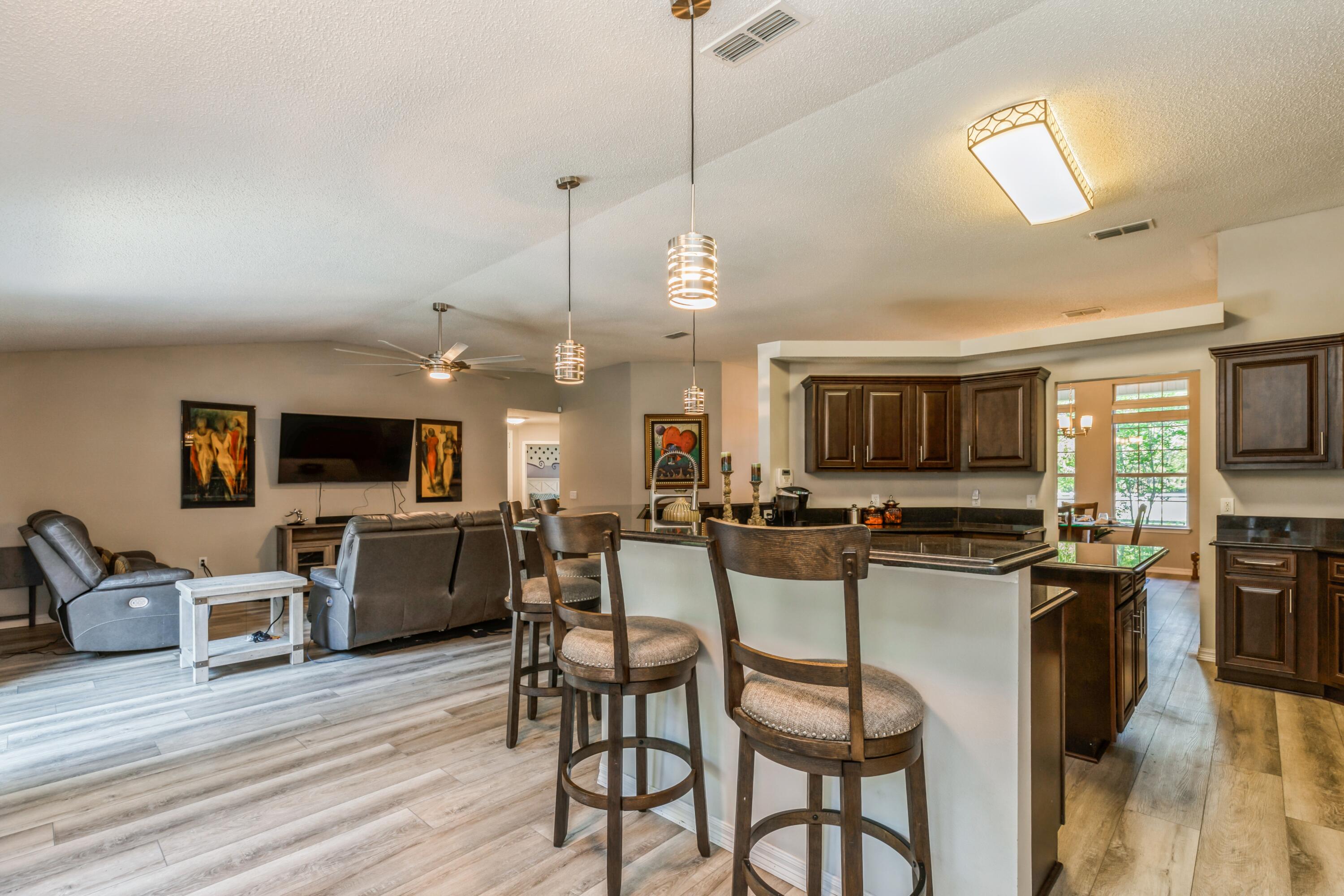 COUNTRYWOOD EST - Residential