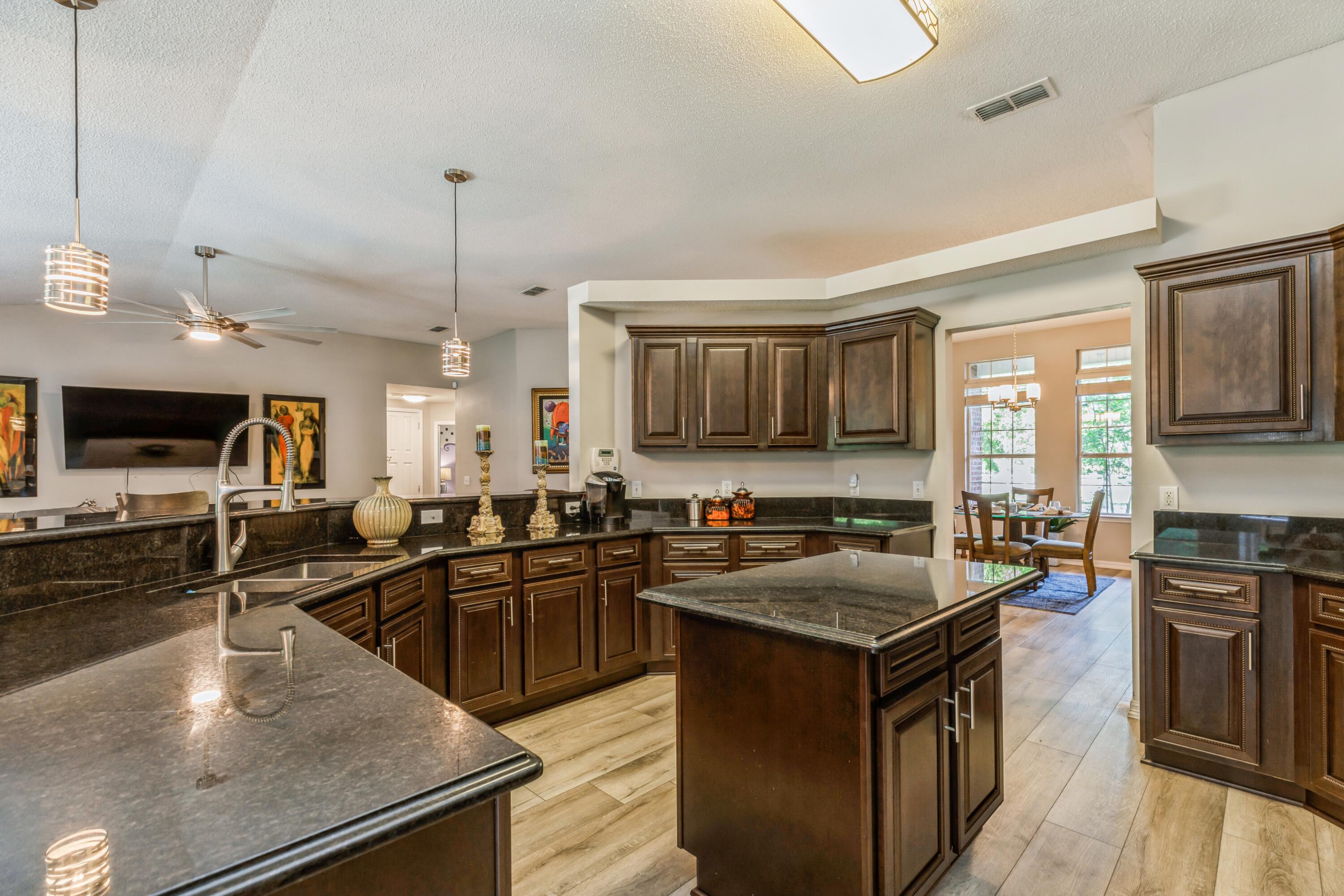 COUNTRYWOOD EST - Residential