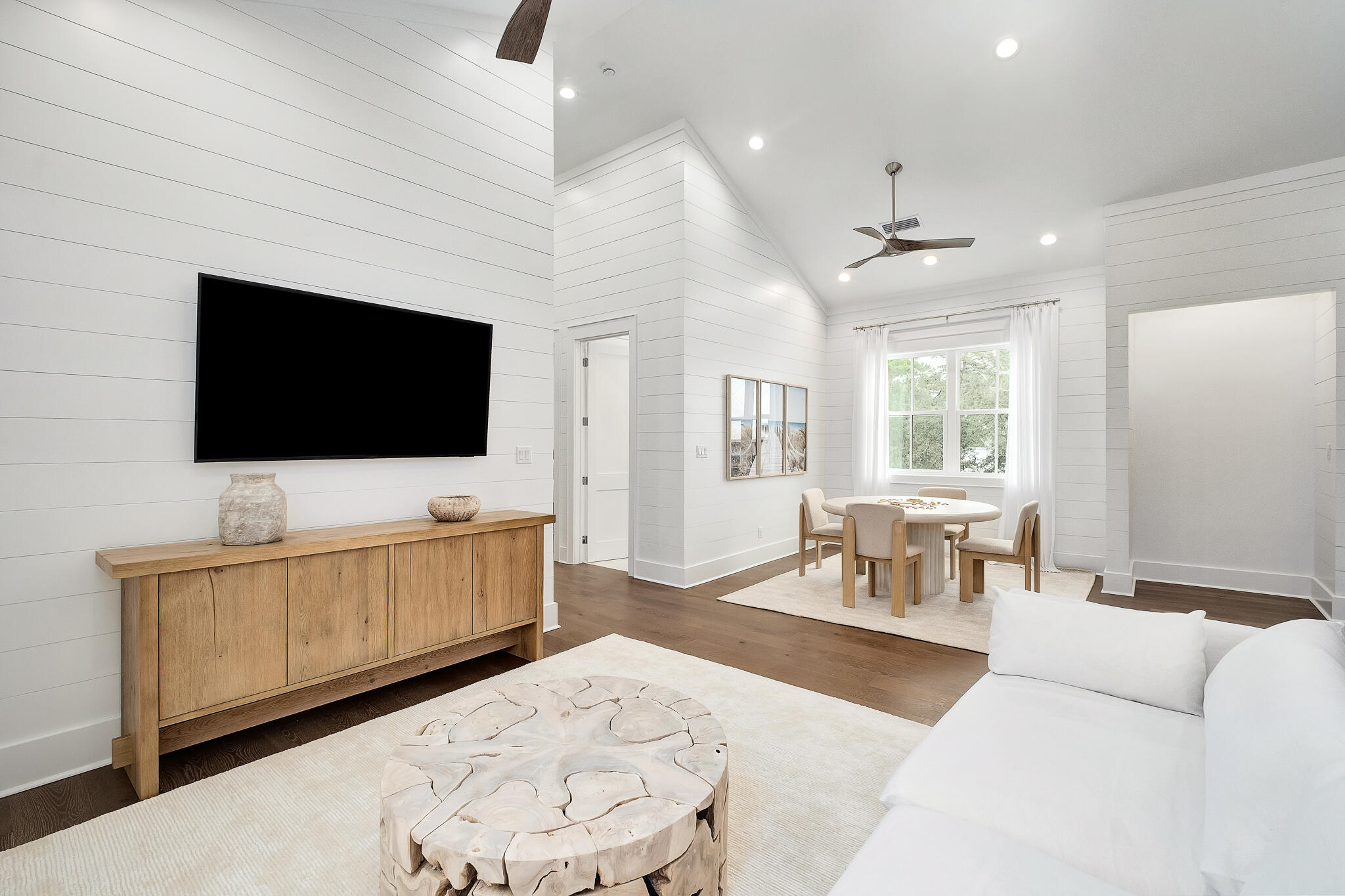 EASTERN LAKE S/D - Residential