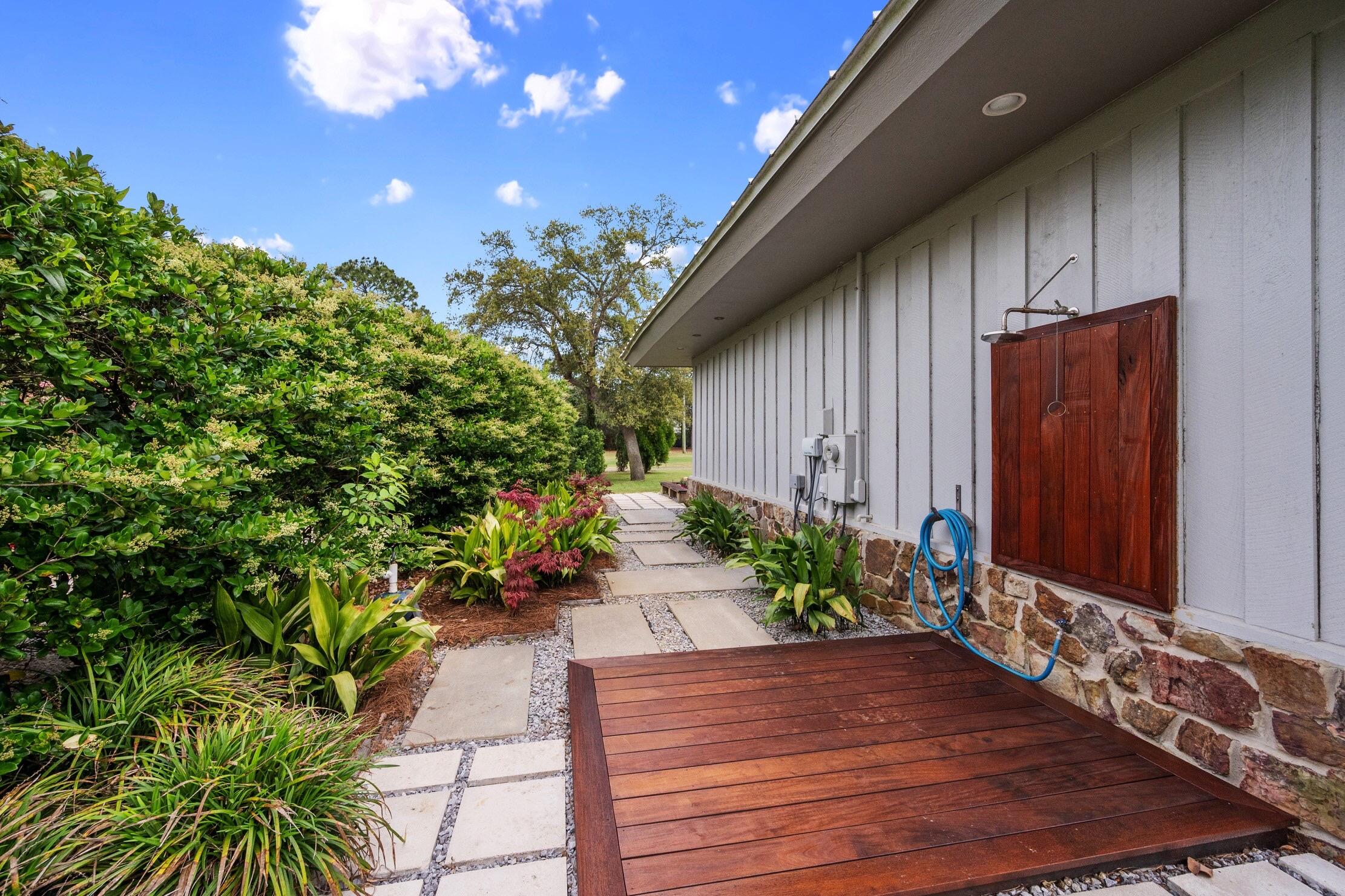 GOLF VIEW - Residential