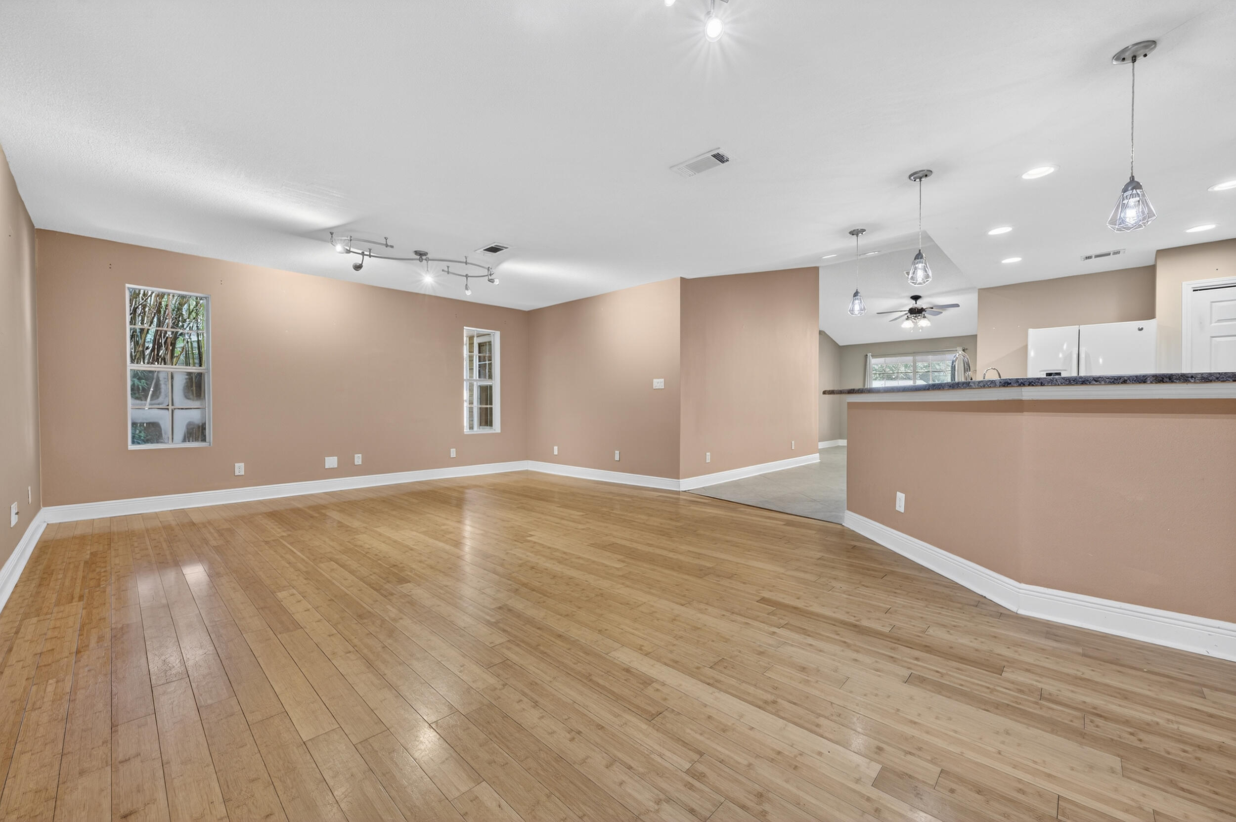 ROSEMONT - Residential