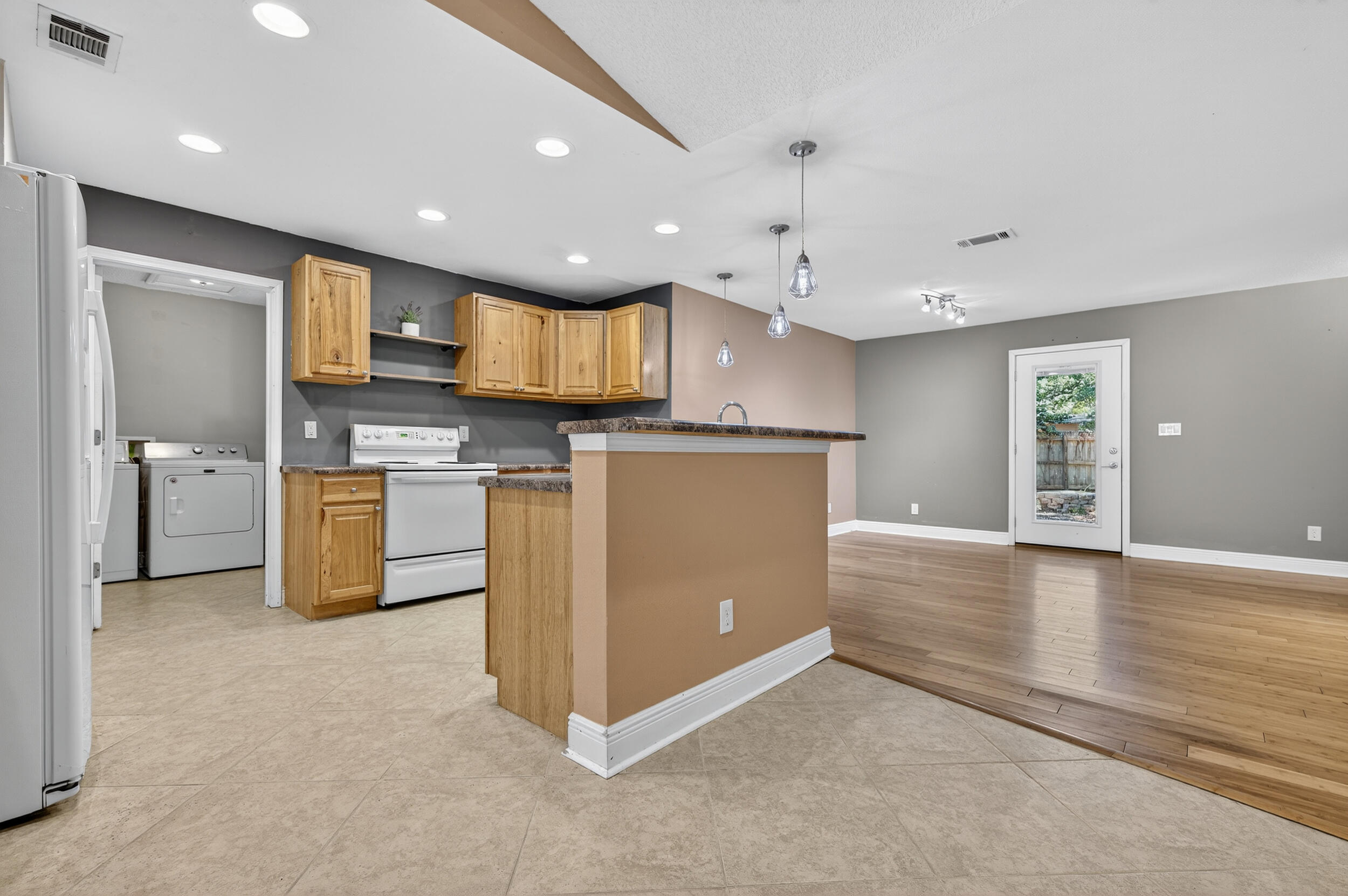 ROSEMONT - Residential