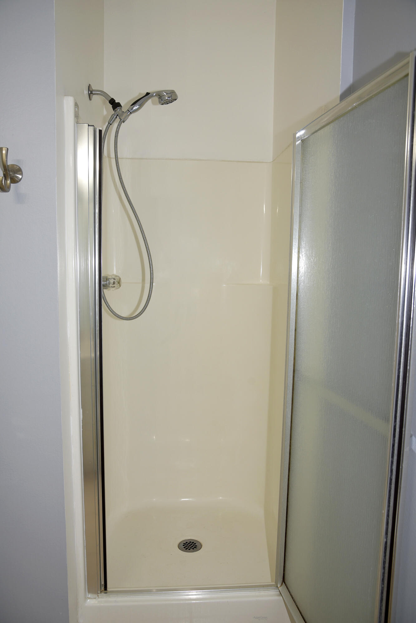 THE OAKS AT NICEVILLE - Residential Lease