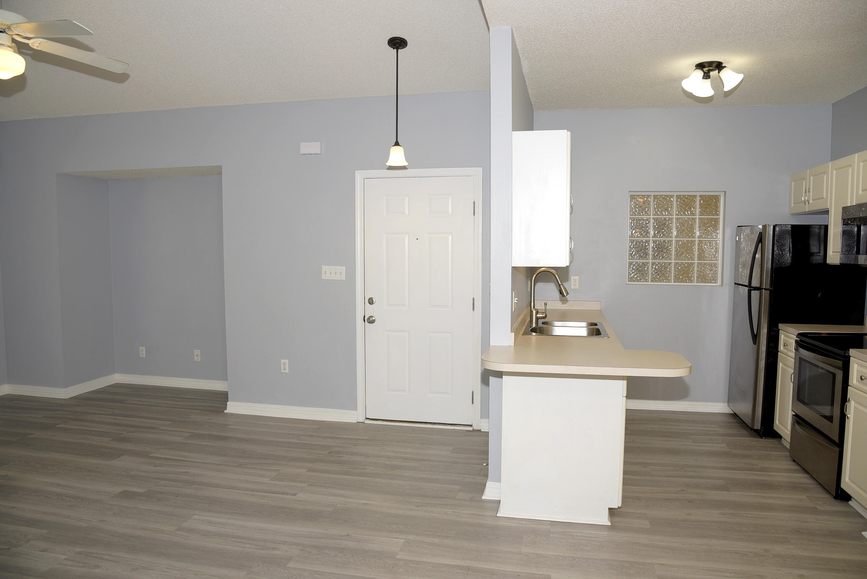 THE OAKS AT NICEVILLE - Residential Lease