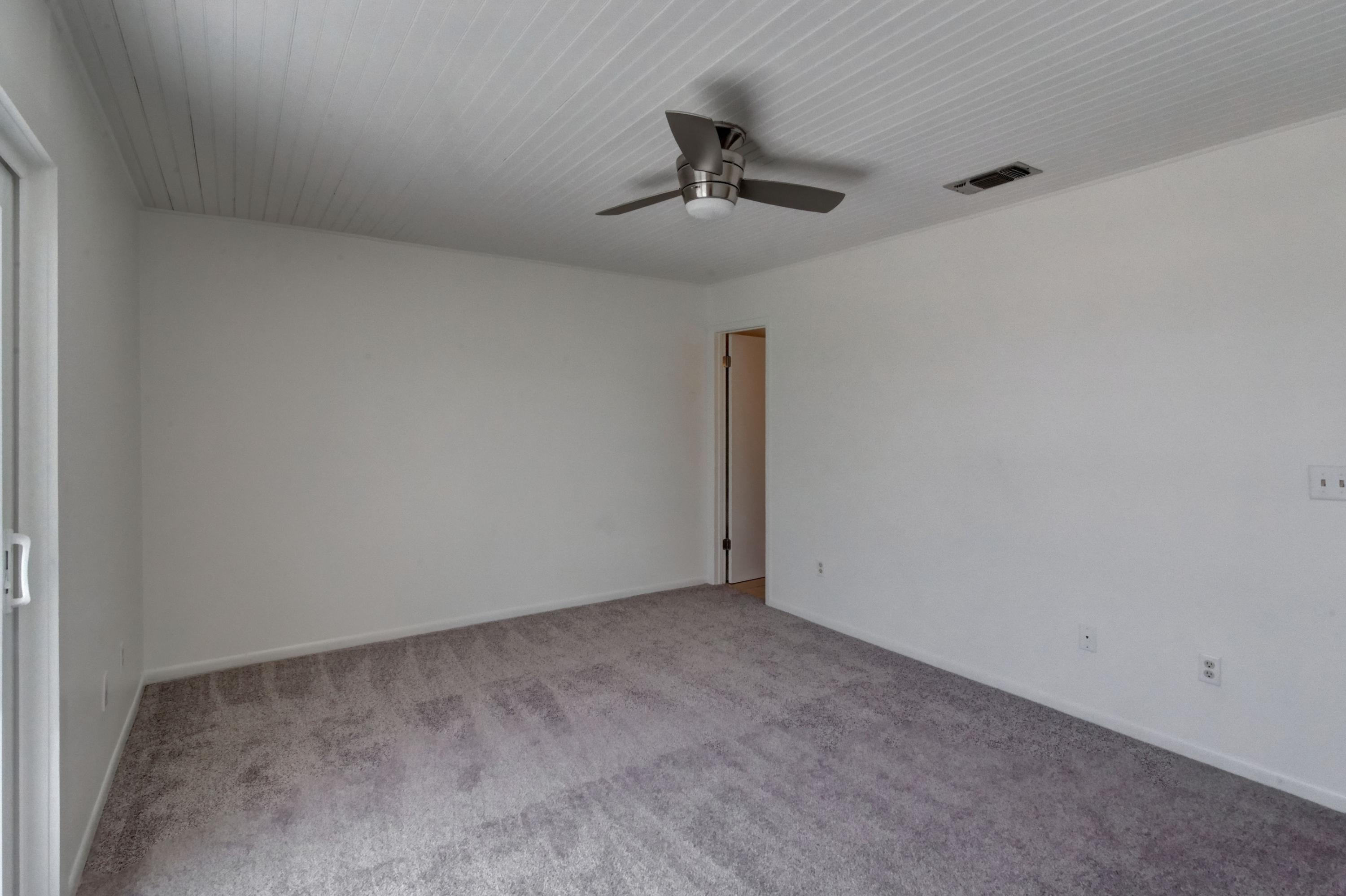 BEACHFRONT T/H - Residential