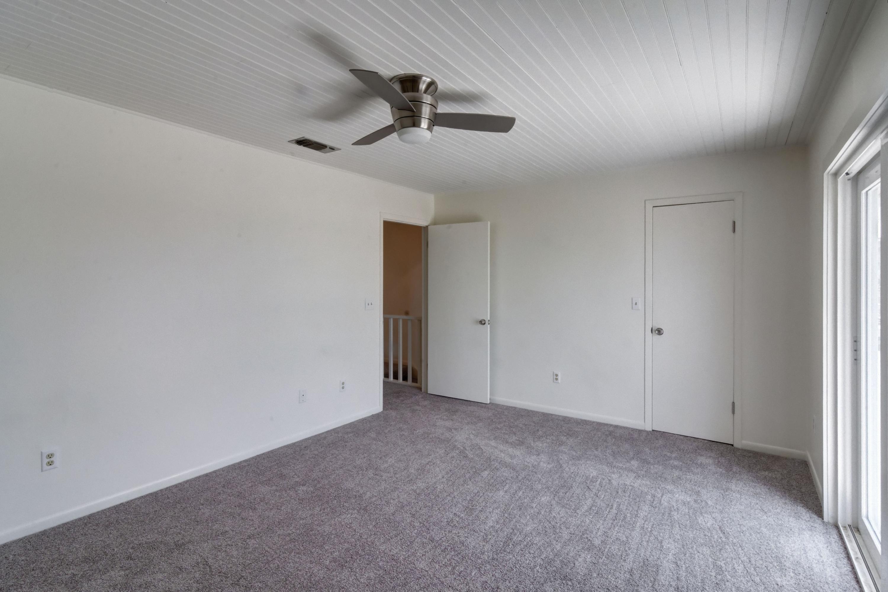 BEACHFRONT T/H - Residential