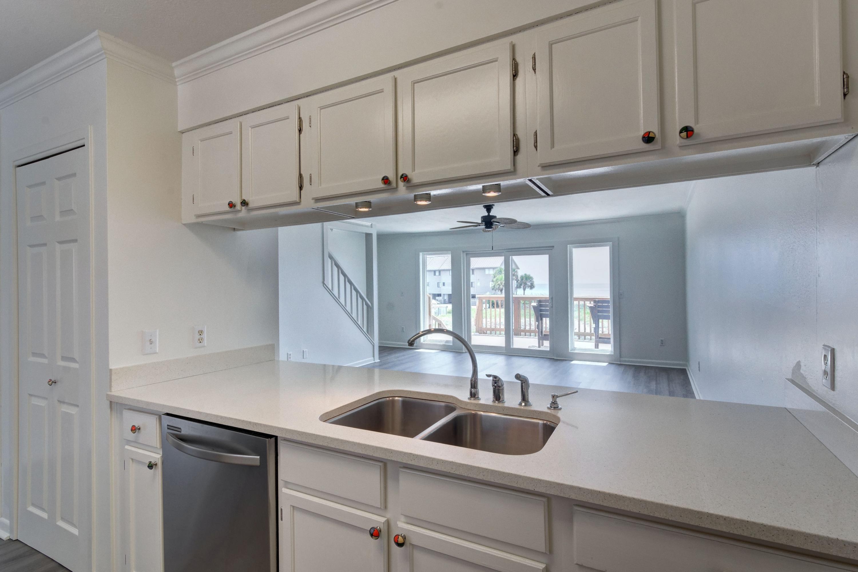 BEACHFRONT T/H - Residential