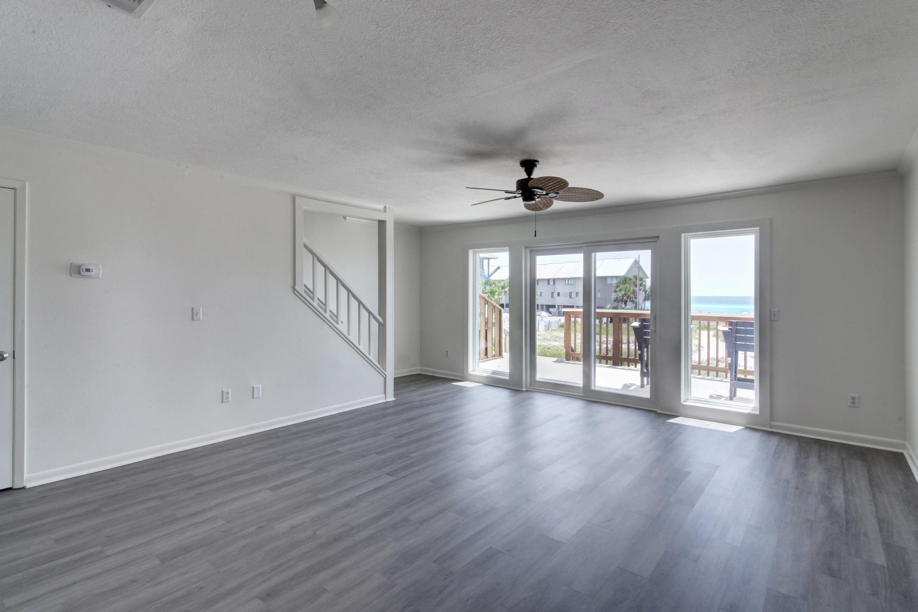 BEACHFRONT T/H - Residential