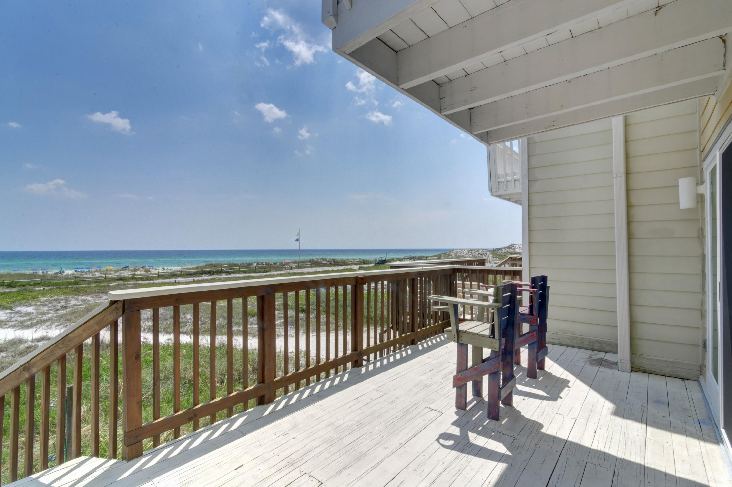 BEACHFRONT T/H - Residential