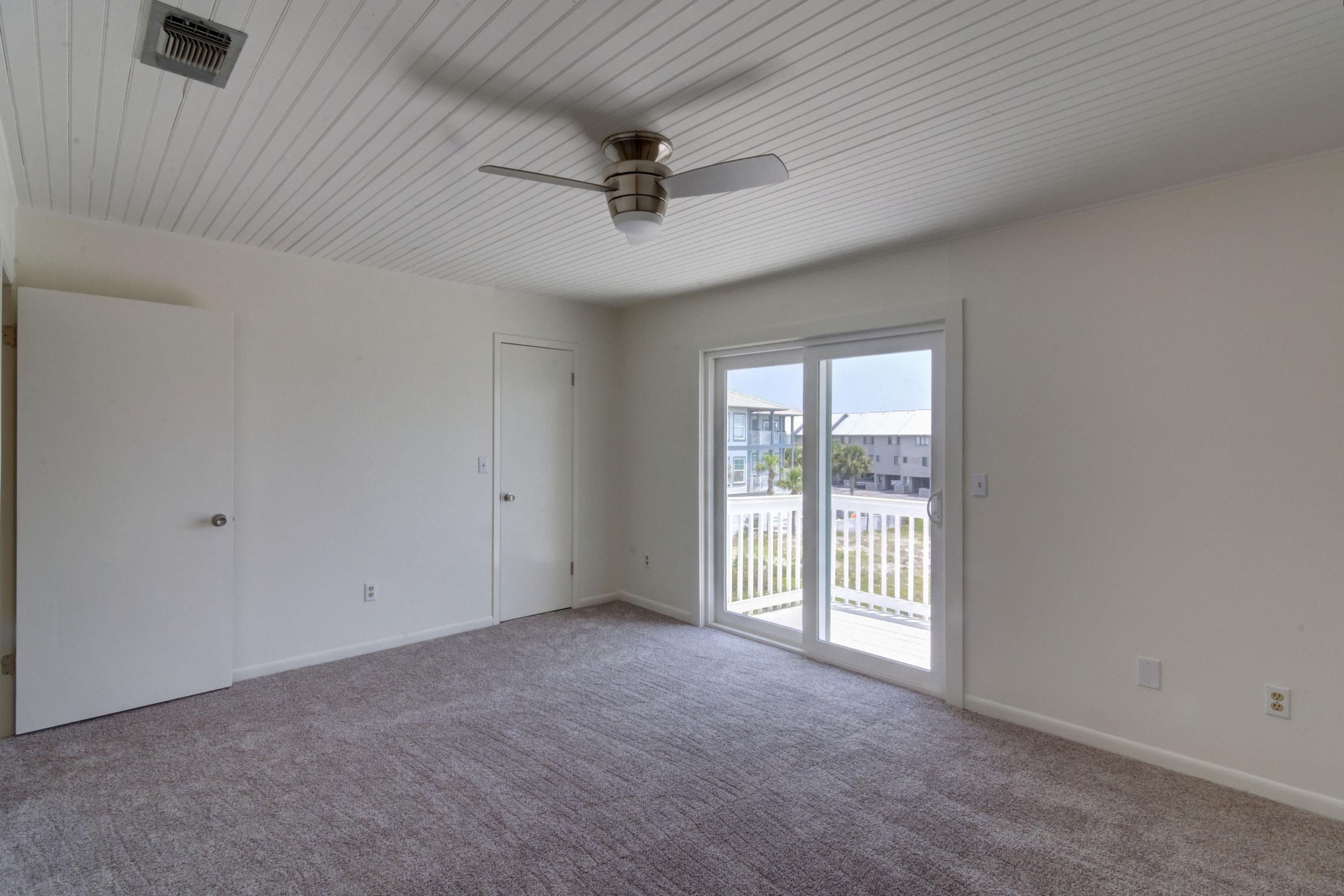 BEACHFRONT T/H - Residential