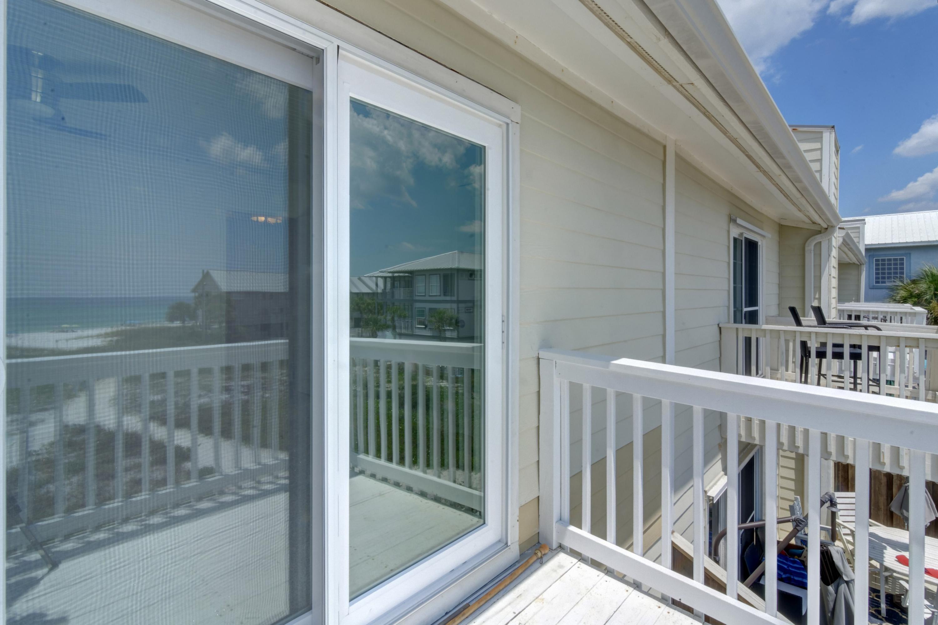 BEACHFRONT T/H - Residential