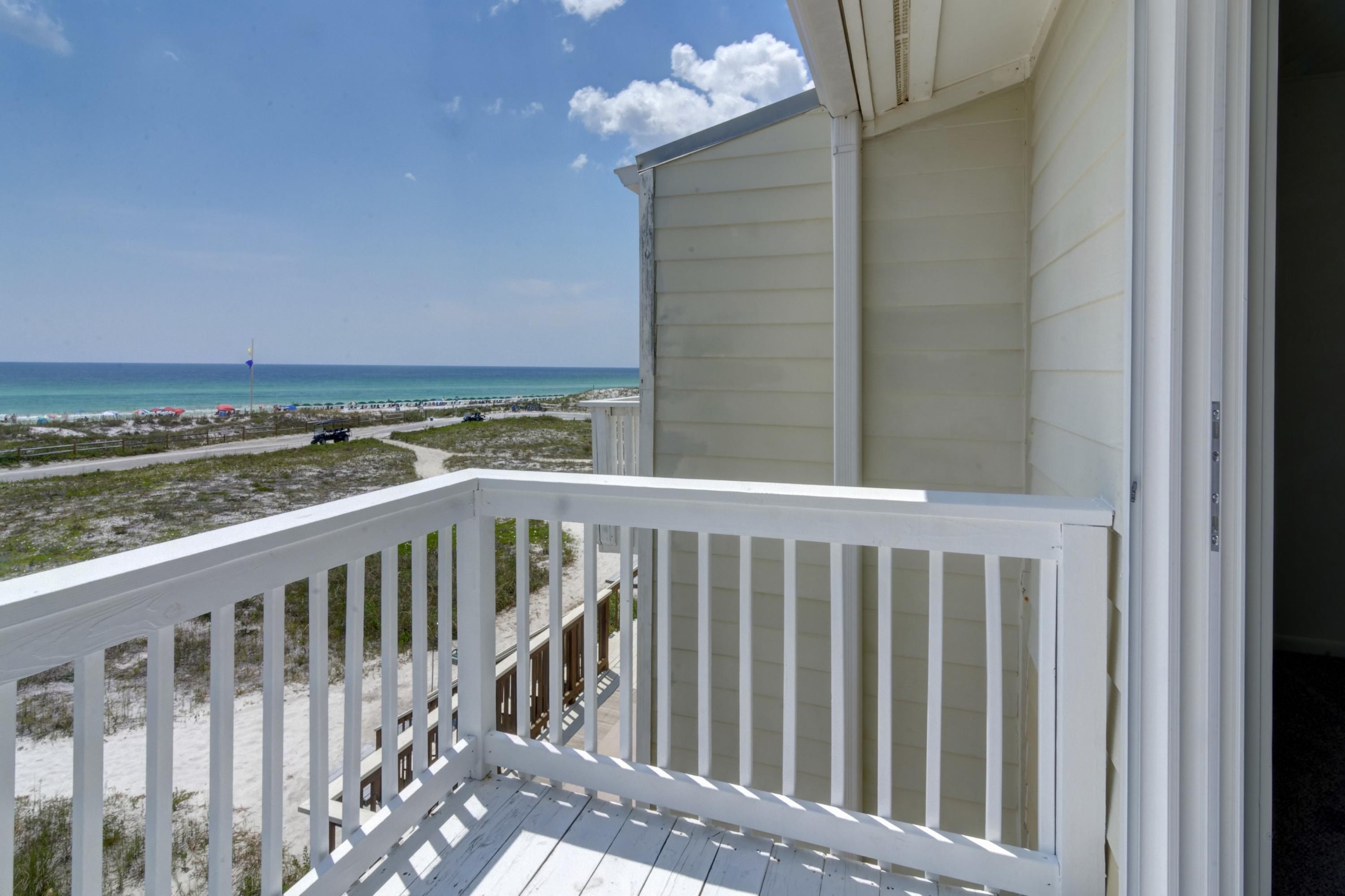 BEACHFRONT T/H - Residential