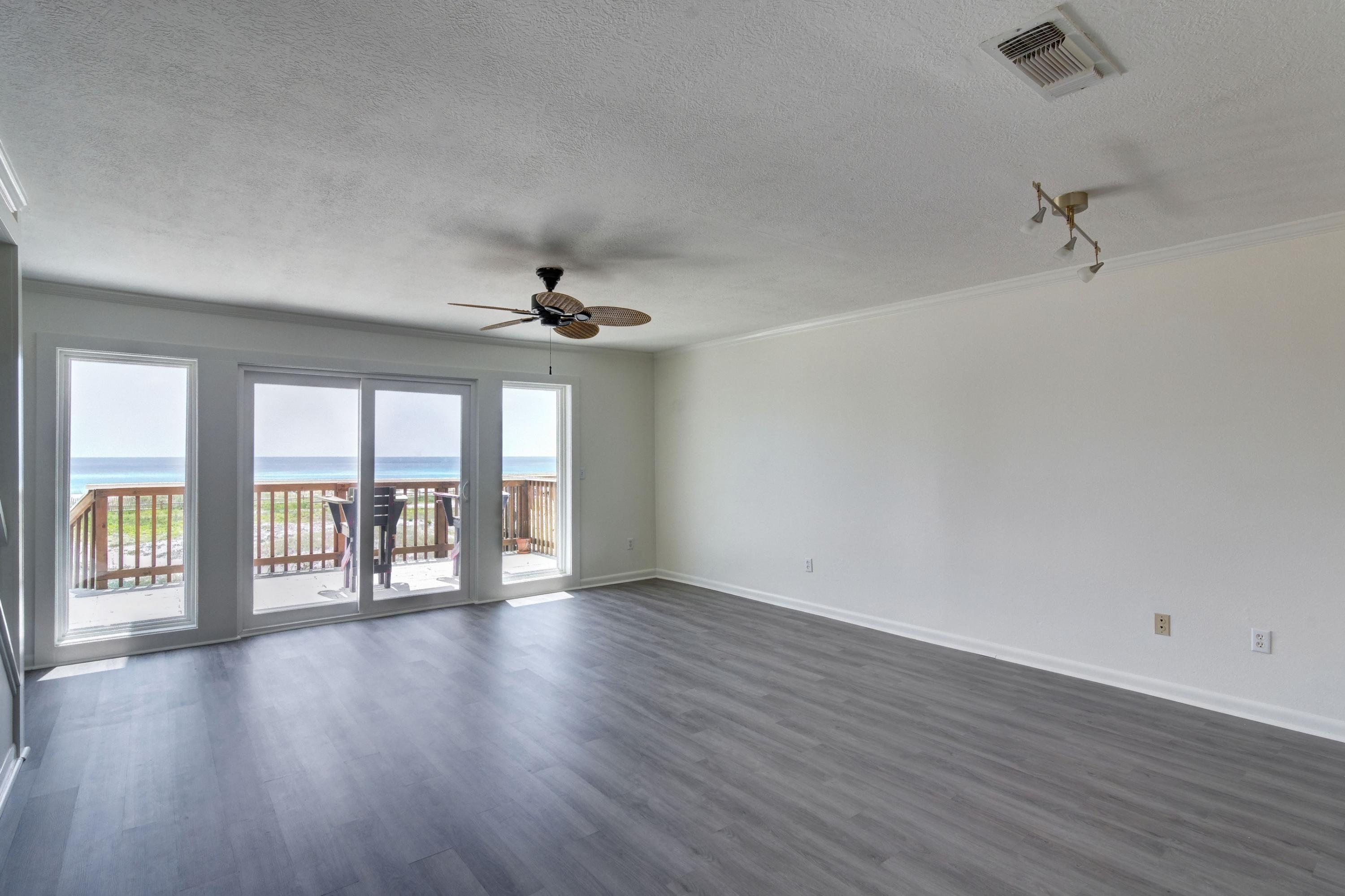 BEACHFRONT T/H - Residential