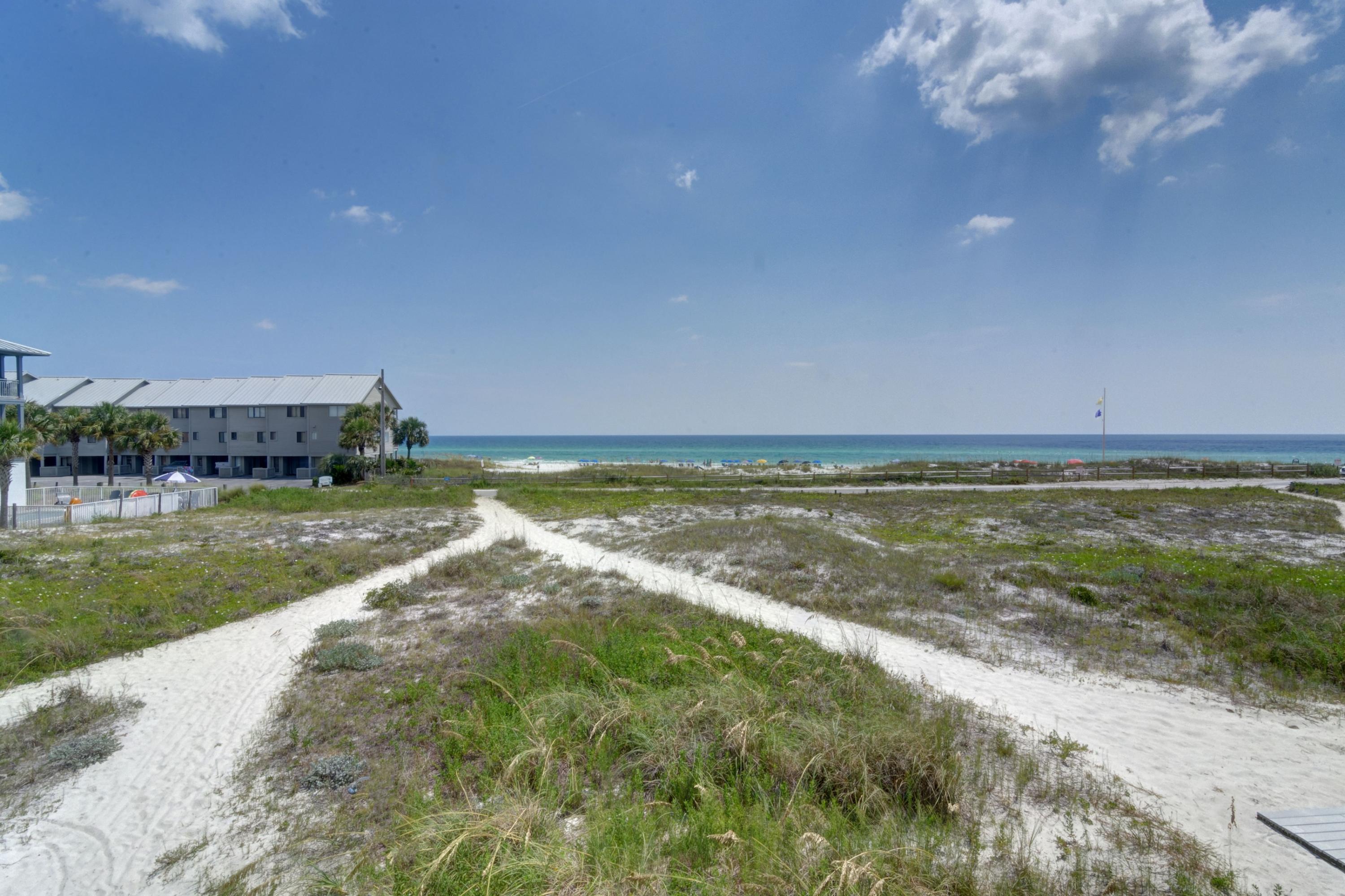 BEACHFRONT T/H - Residential