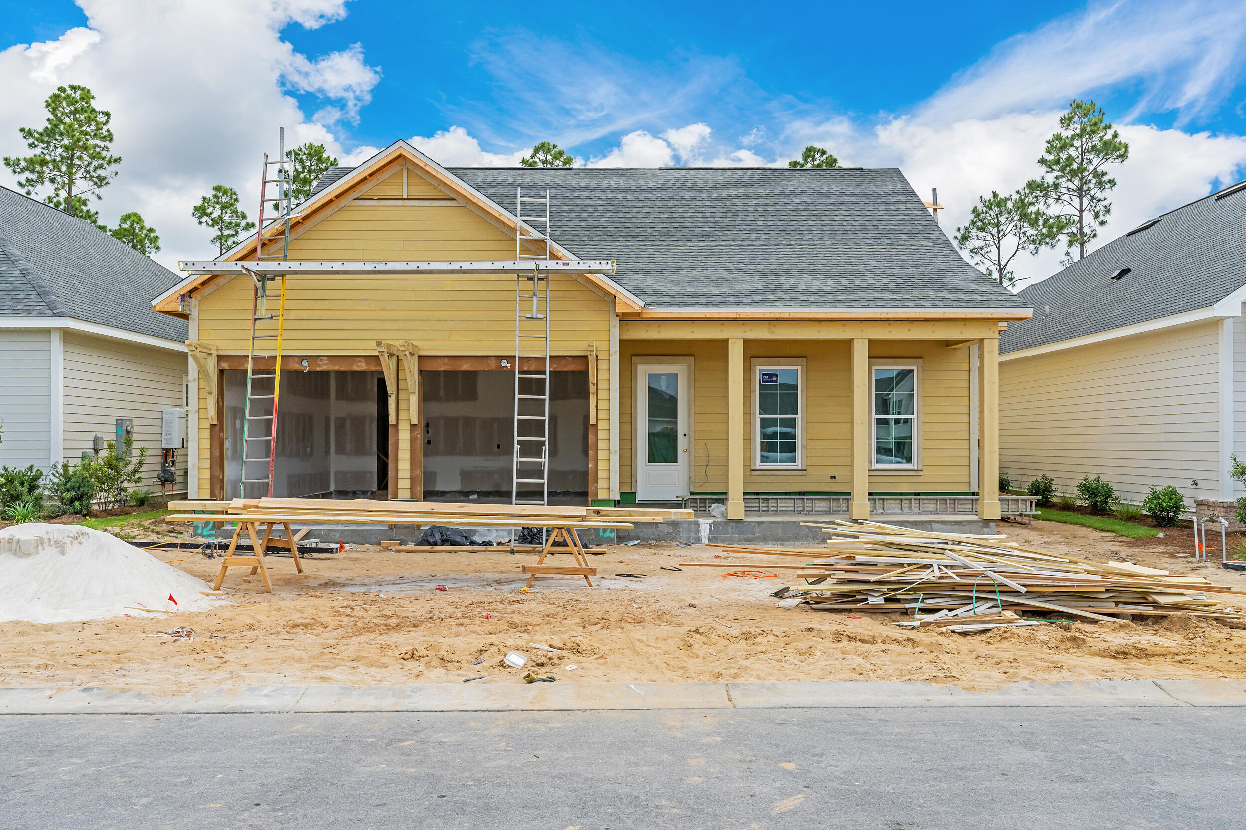 This Bella XL plan, with an alternate elevation, has 3 bedrooms and 2.5 baths with a 2-car garage. This single-level open-concept floor plan includes many luxury features and an abundance of upgrades: 10' ceilings with 8' raised panel interior doors, luxury vinyl plank flooring throughout, quartz kitchen and bathroom countertops, under mount sink in kitchen, upgraded stainless steel Bosch gas appliance package to include a dual fuel range, exhaust vent hood and tankless water heater, an extended island with 12'' cabinets underneath the overhang, an expanded rear screened porch with an additional 50 s.f. compared to Huff Homes original Bella plan. Estimated completion is Jul/Aug. 2025.The Longleaf Park neighborhood is conveniently located closer to the front of the community with easy access to the Watersound Town Center with Publix, restaurants, and more!
The Watersound Origins community is one of South Walton's most coveted neighborhoods for its exceptional amenities, beautiful new homes, and prime location. Amenities include the Village Commons pool & fitness center, sports courts, miles of nature trails, unlimited golf, and lots of green space for outdoor play. The all new Watersound Town Center brings a new level of excitement and convenience to the community with a Publix Super Market, Delicious restaurants, healthcare facilities, and more right at the entrance to the neighborhood!
*Pricing for inventory homes include lot premiums and may include optional upgrades. Added options/upgrades and pricing are subject to change. Please check with the on-site community specialists for the latest information for this home.