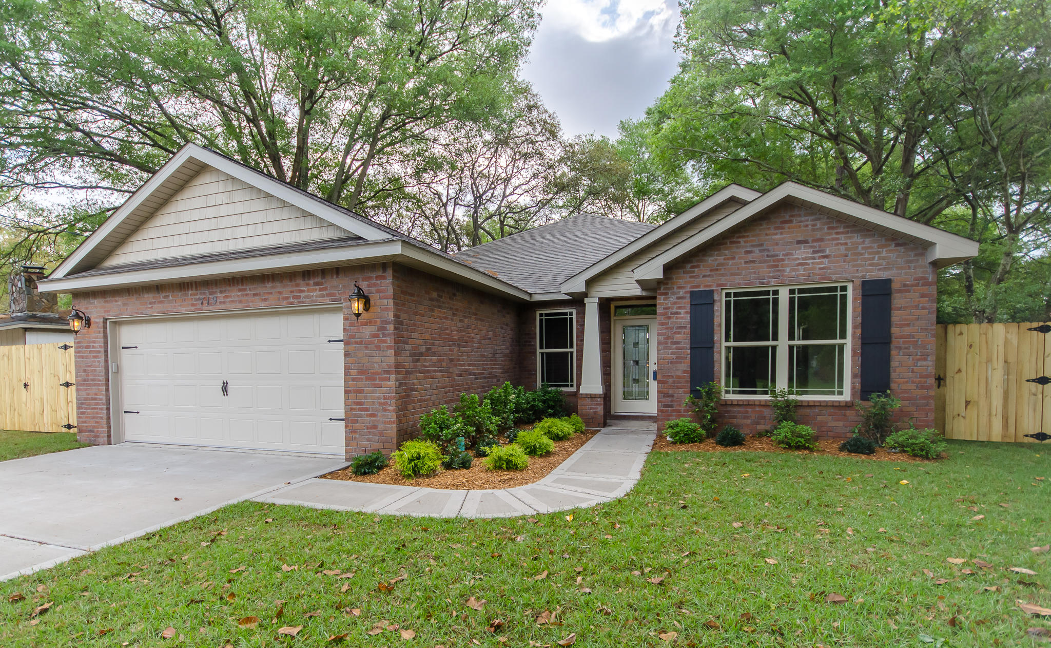 GARNIERS BEACH 7TH - Residential