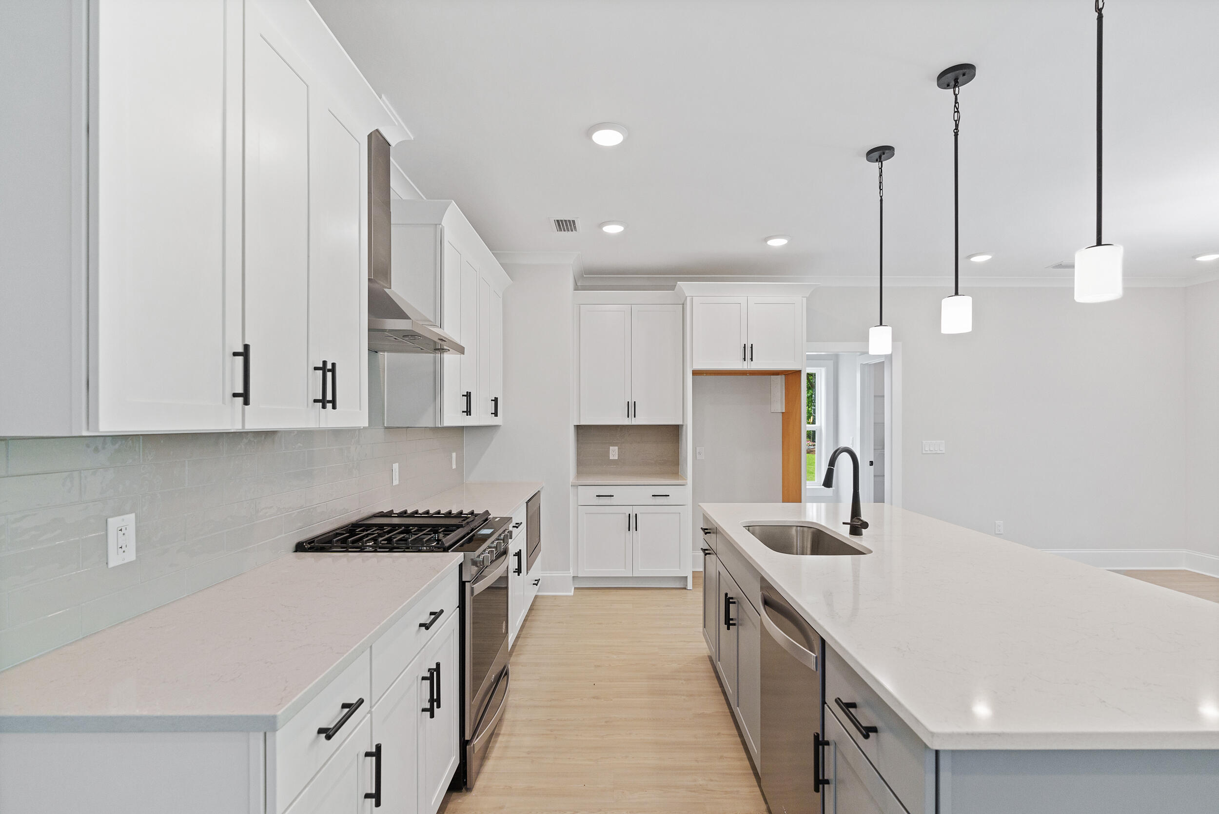 MAGNOLIA BAY ESTATES - Residential